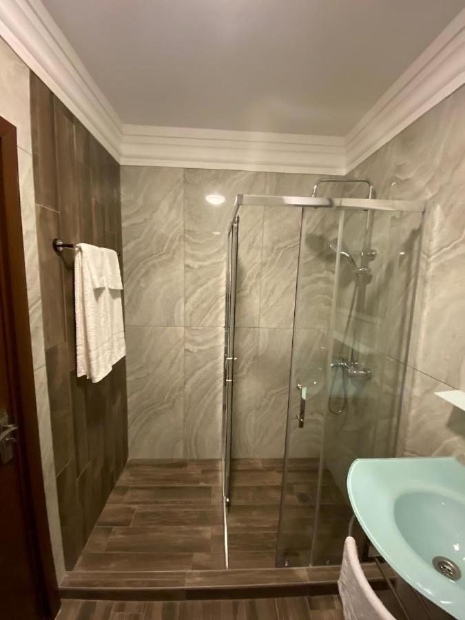 1BR Flora