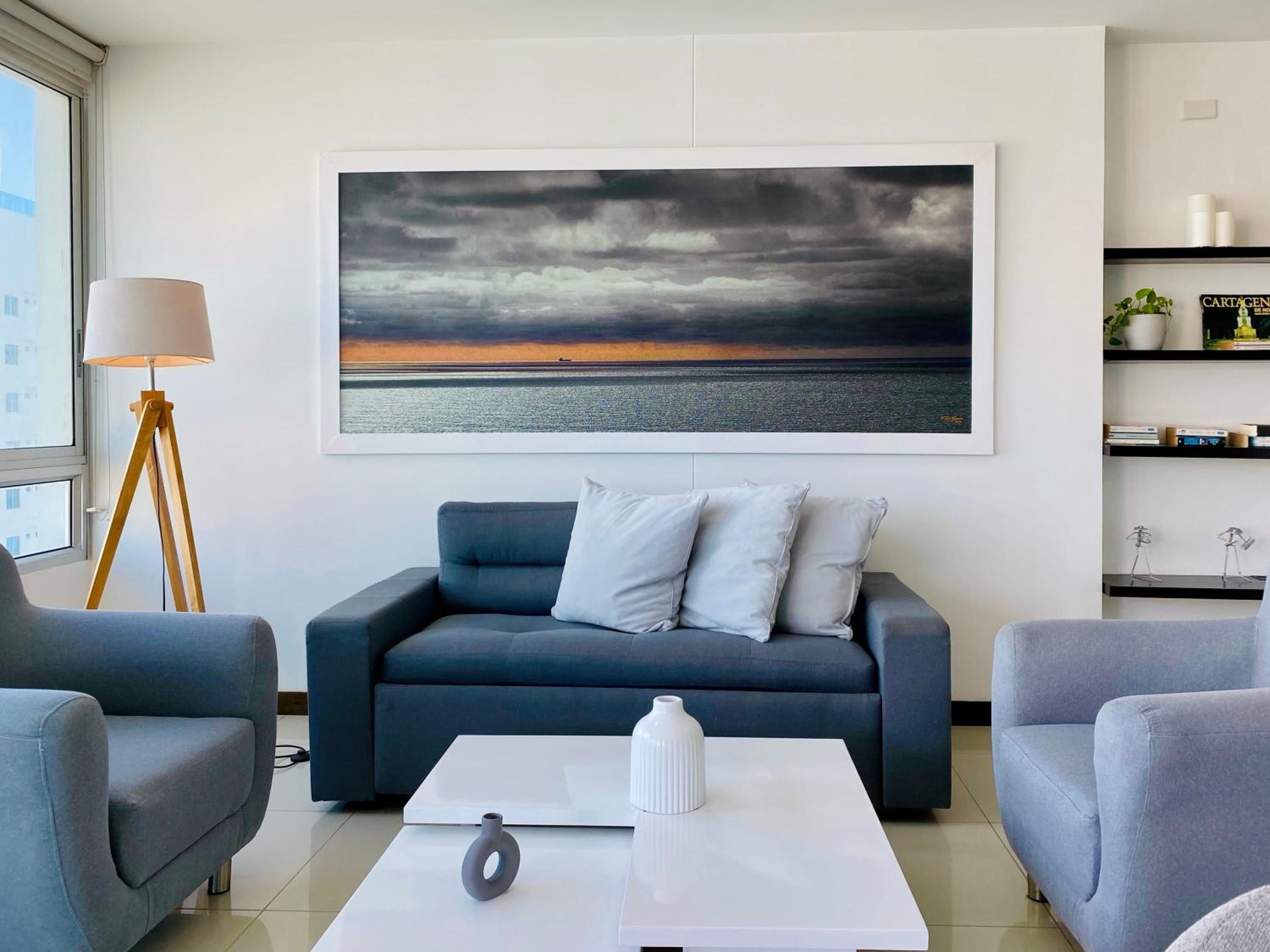 Wonderful 2BR with impressive view