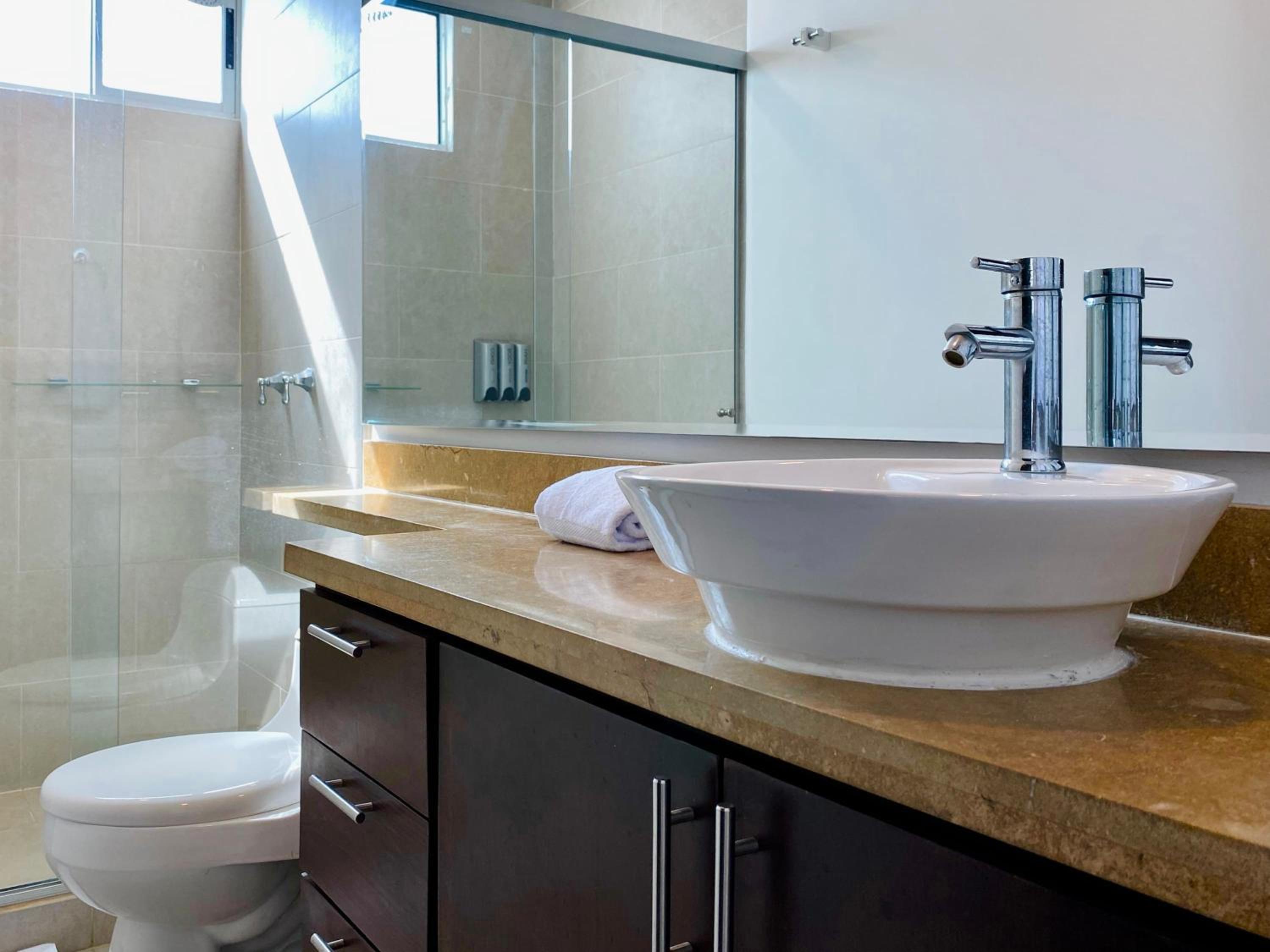 Wonderful 2BR with impressive view