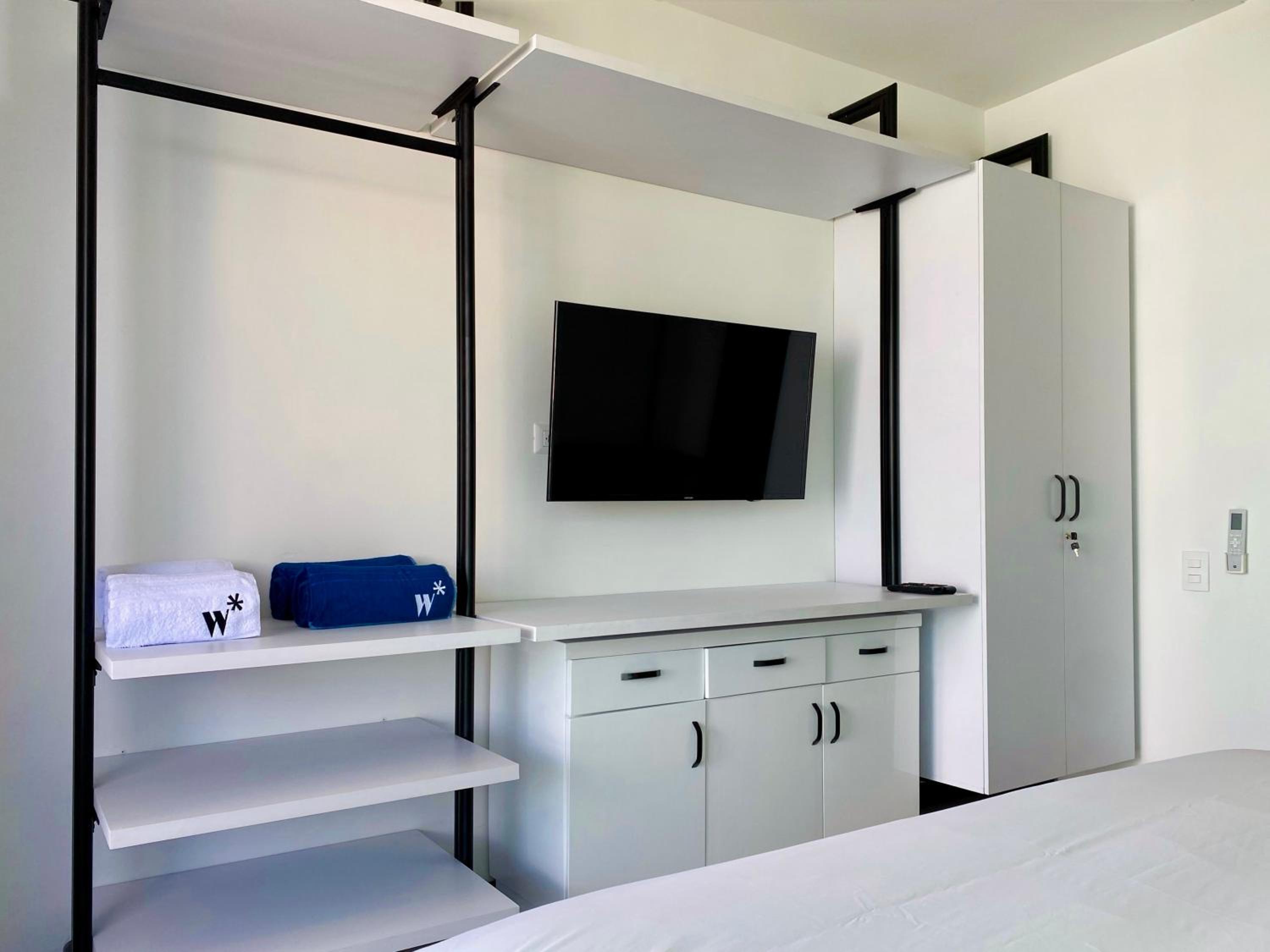 Wonderful 2BR with impressive view