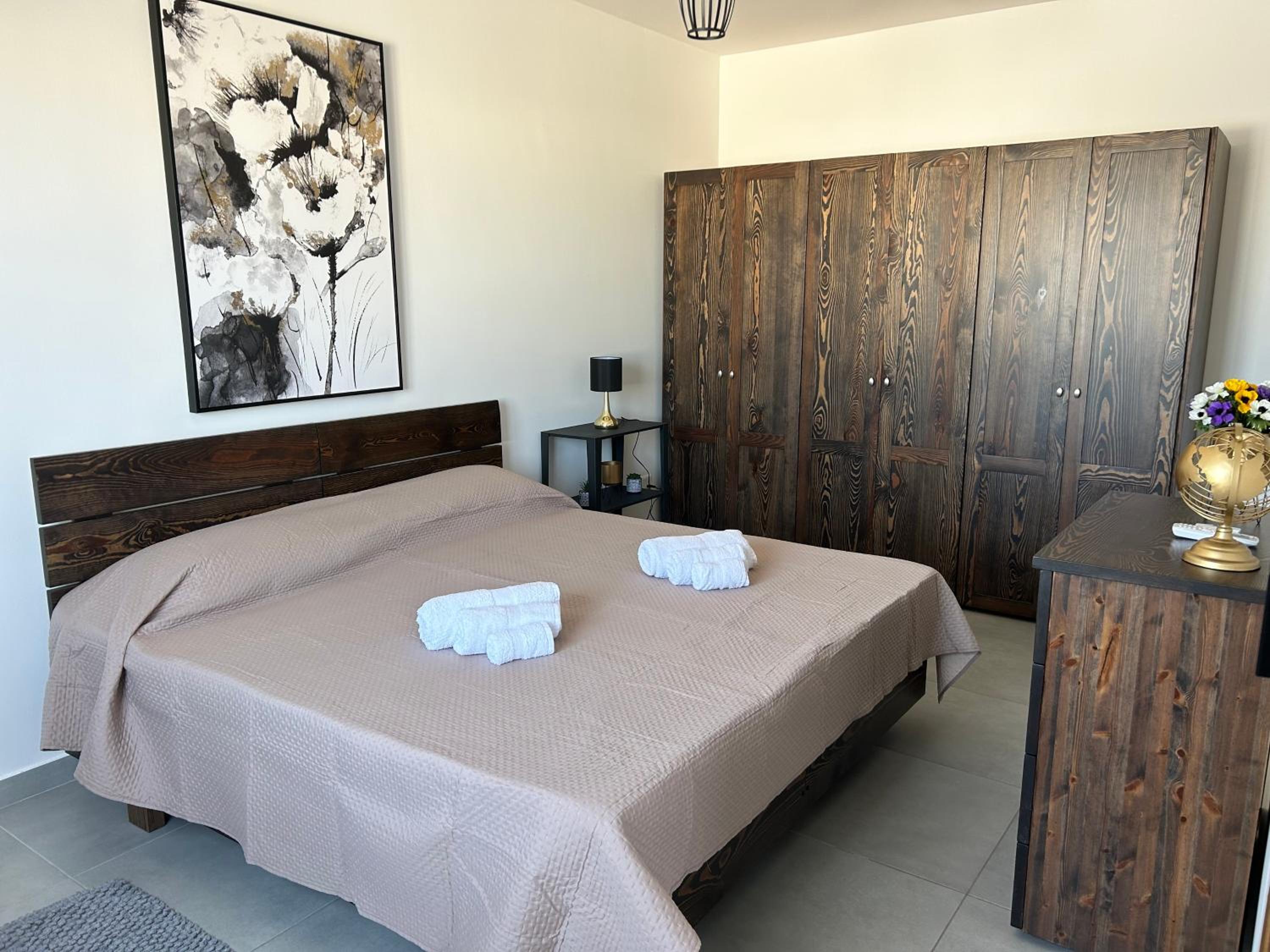 5B Luxury Apartment