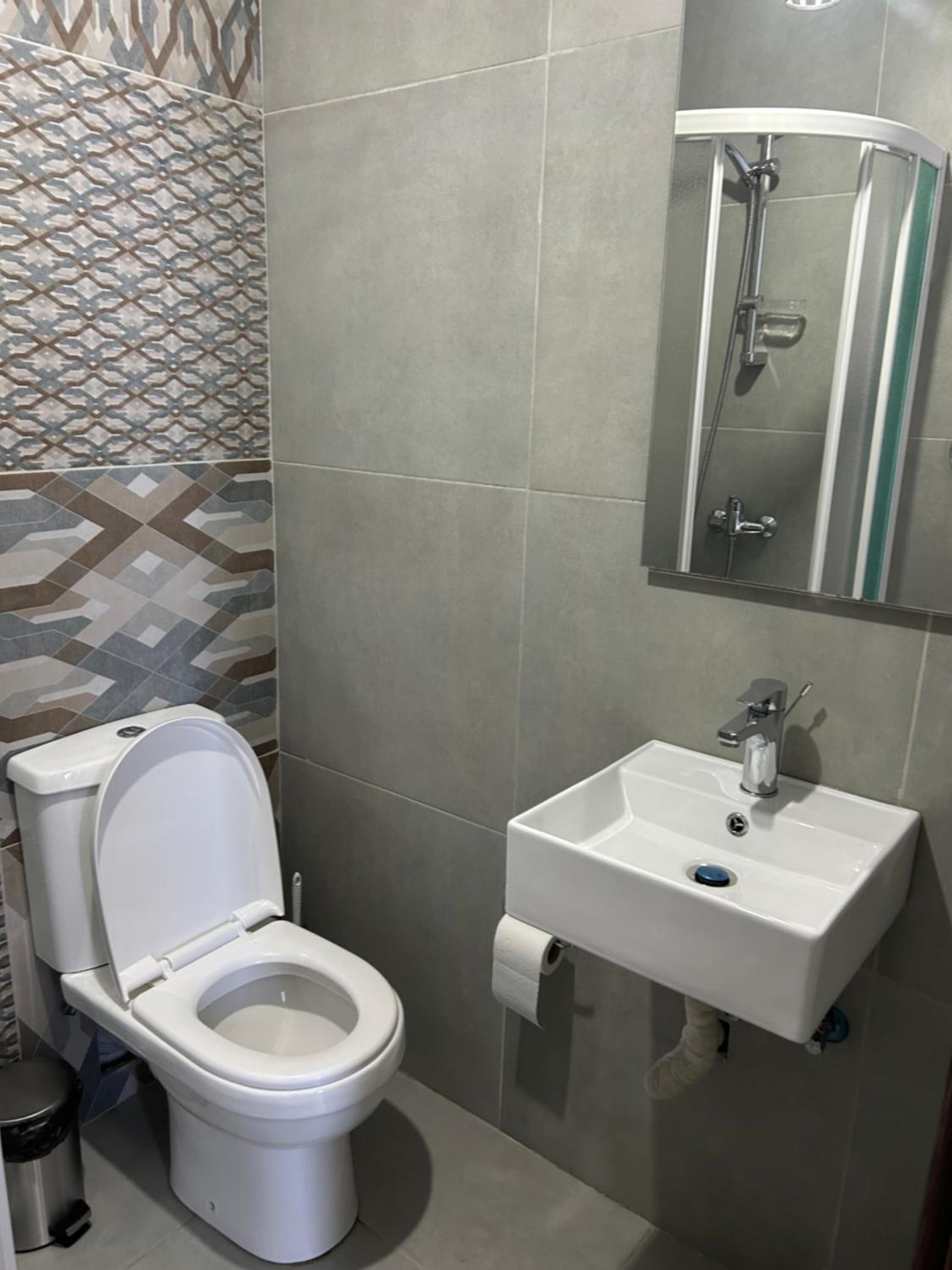 5B Luxury Apartment