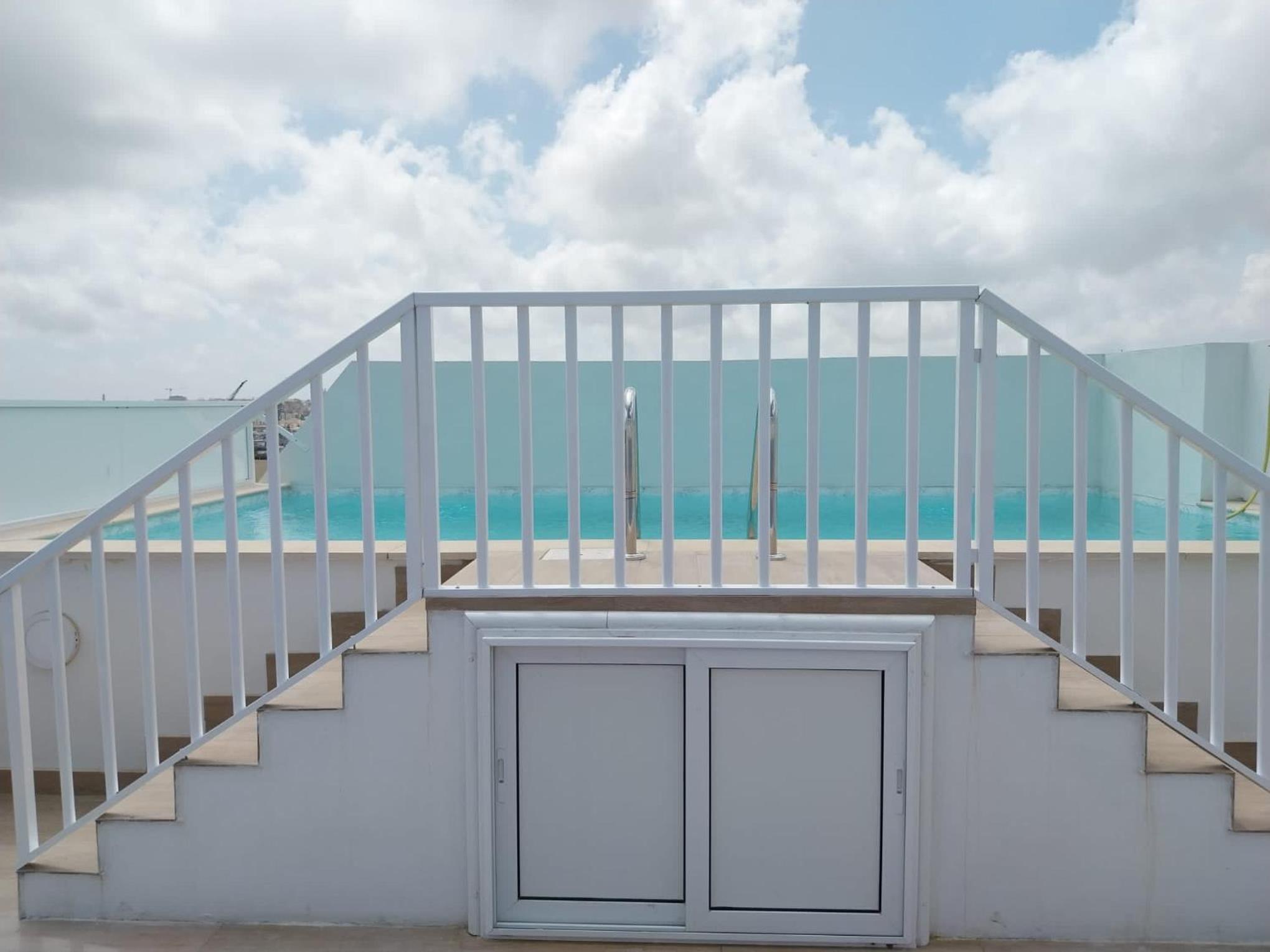 5B Luxury Apartment