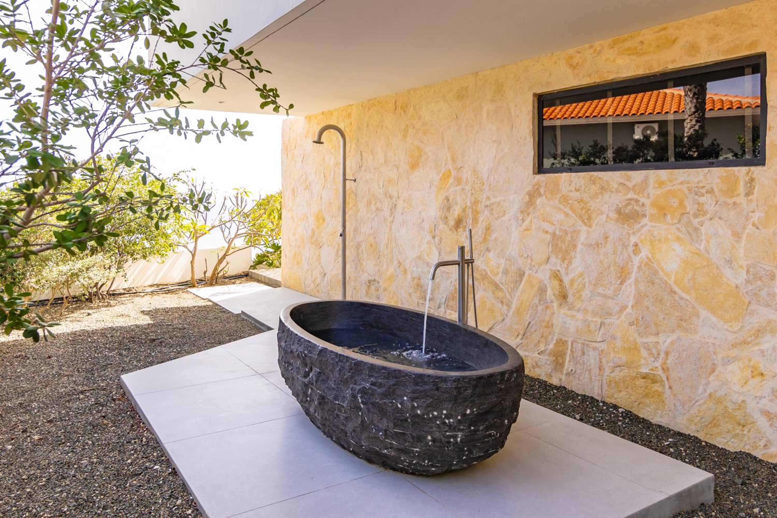 Luxury 12-Guest Villa in Gated Community with Pool, Ocean View & Private Beach Access