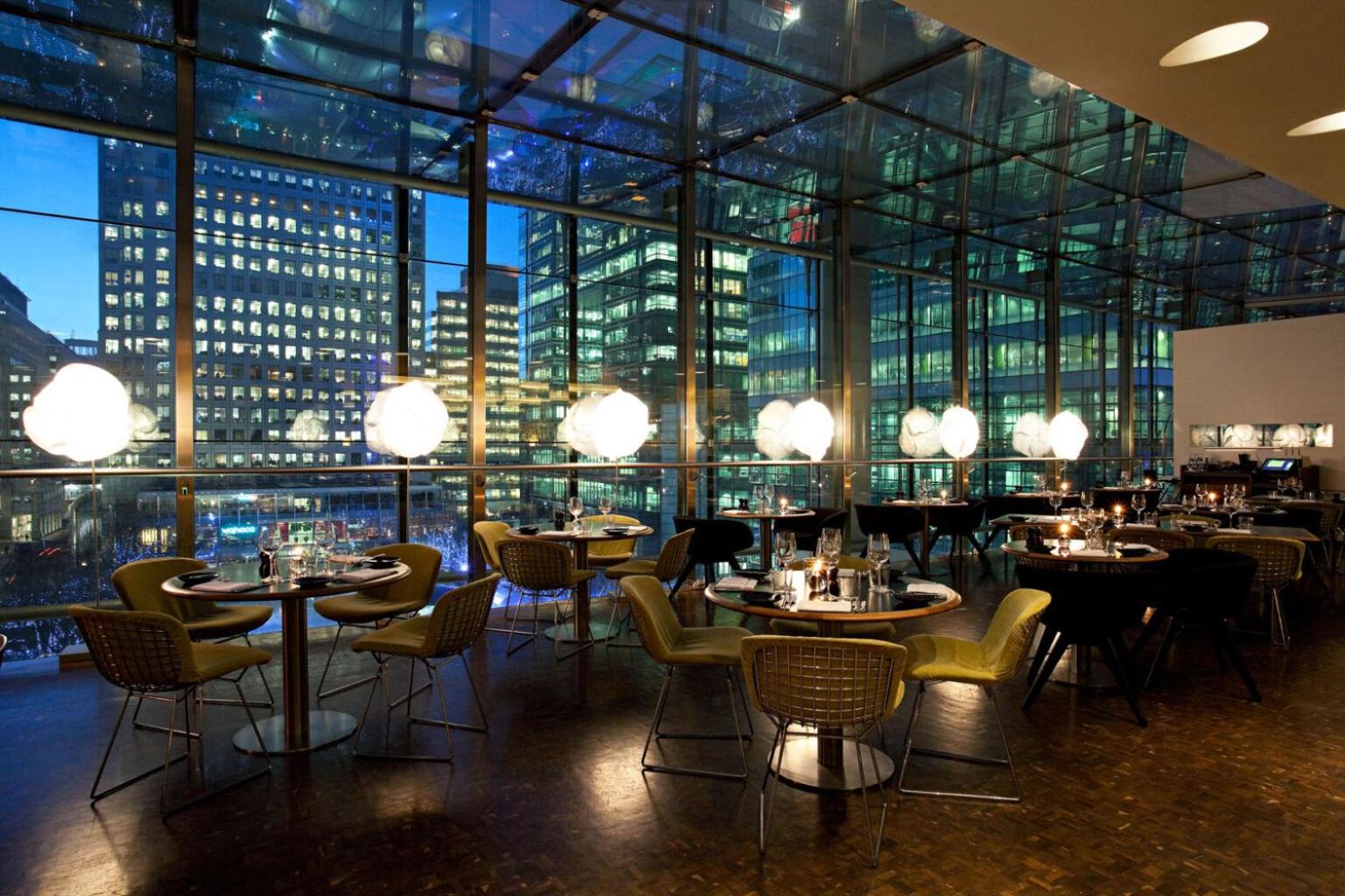 3Bed 2Bath Apartment with High Rise View London Canary Wharf