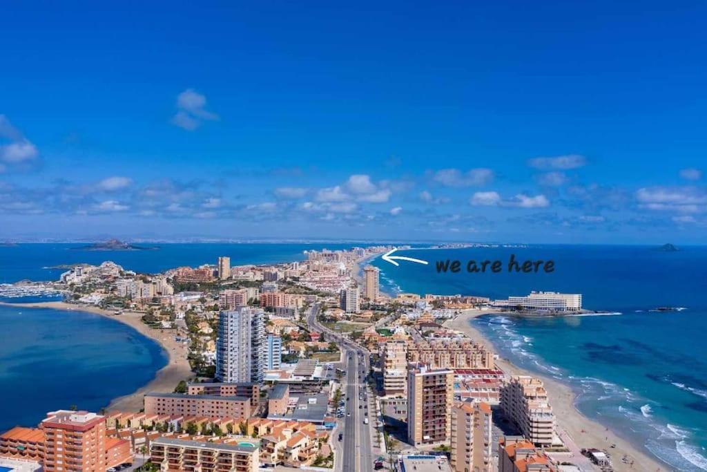M&G Cozy Studio Apartment -beachfront,WIFI,AirCon,FullyEquipped
