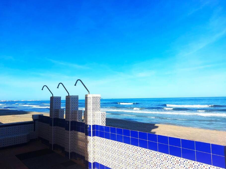 M&G Cozy Studio Apartment -beachfront,WIFI,AirCon,FullyEquipped