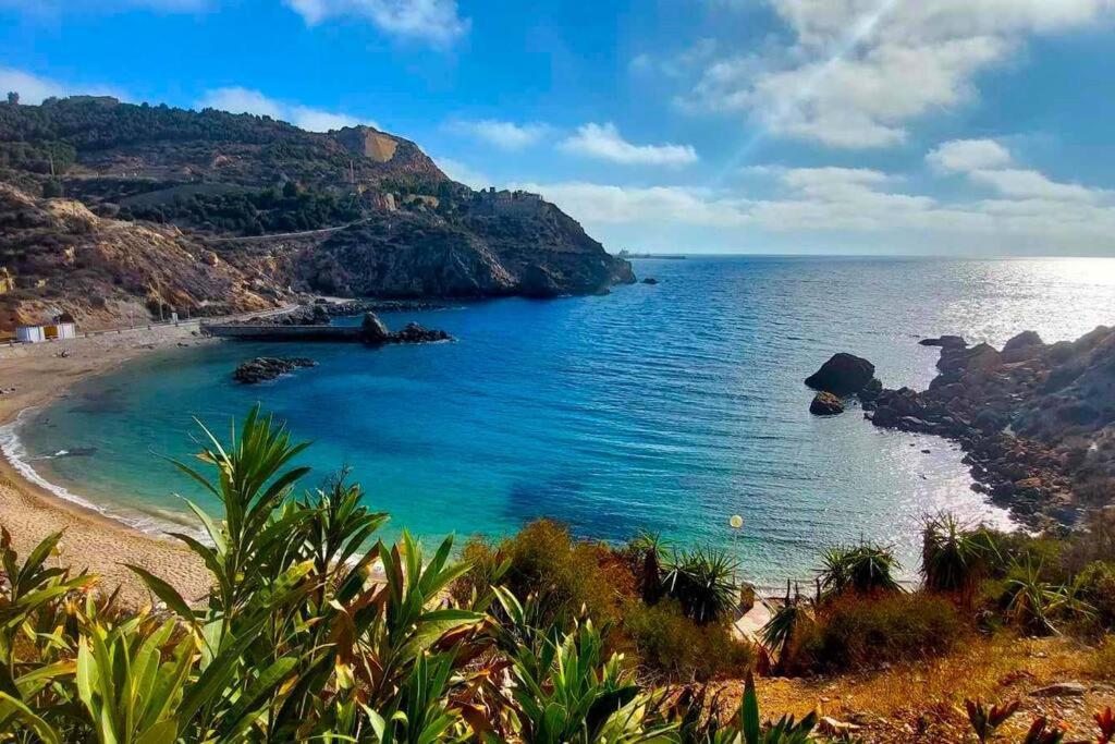 M&G Cozy Studio Apartment -beachfront,WIFI,AirCon,FullyEquipped