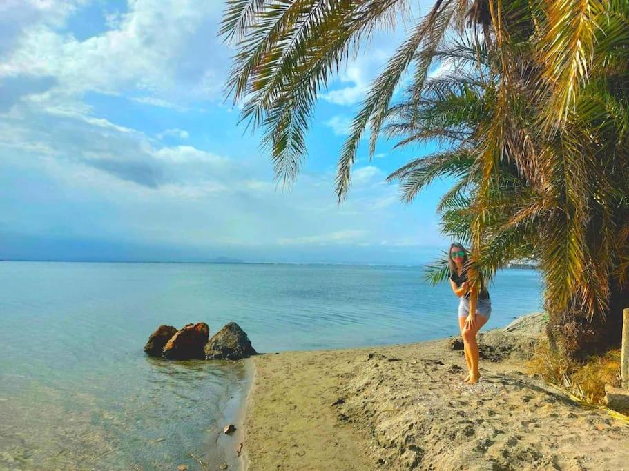 M&G Cozy Studio Apartment -beachfront,WIFI,AirCon,FullyEquipped