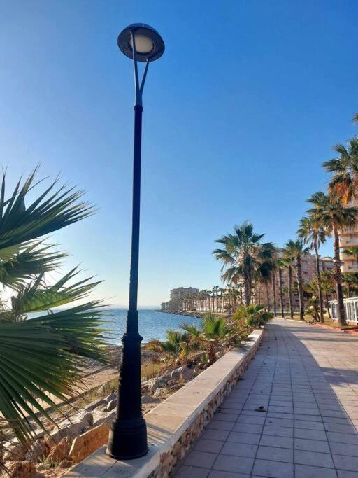 M&G Cozy Studio Apartment -beachfront,WIFI,AirCon,FullyEquipped