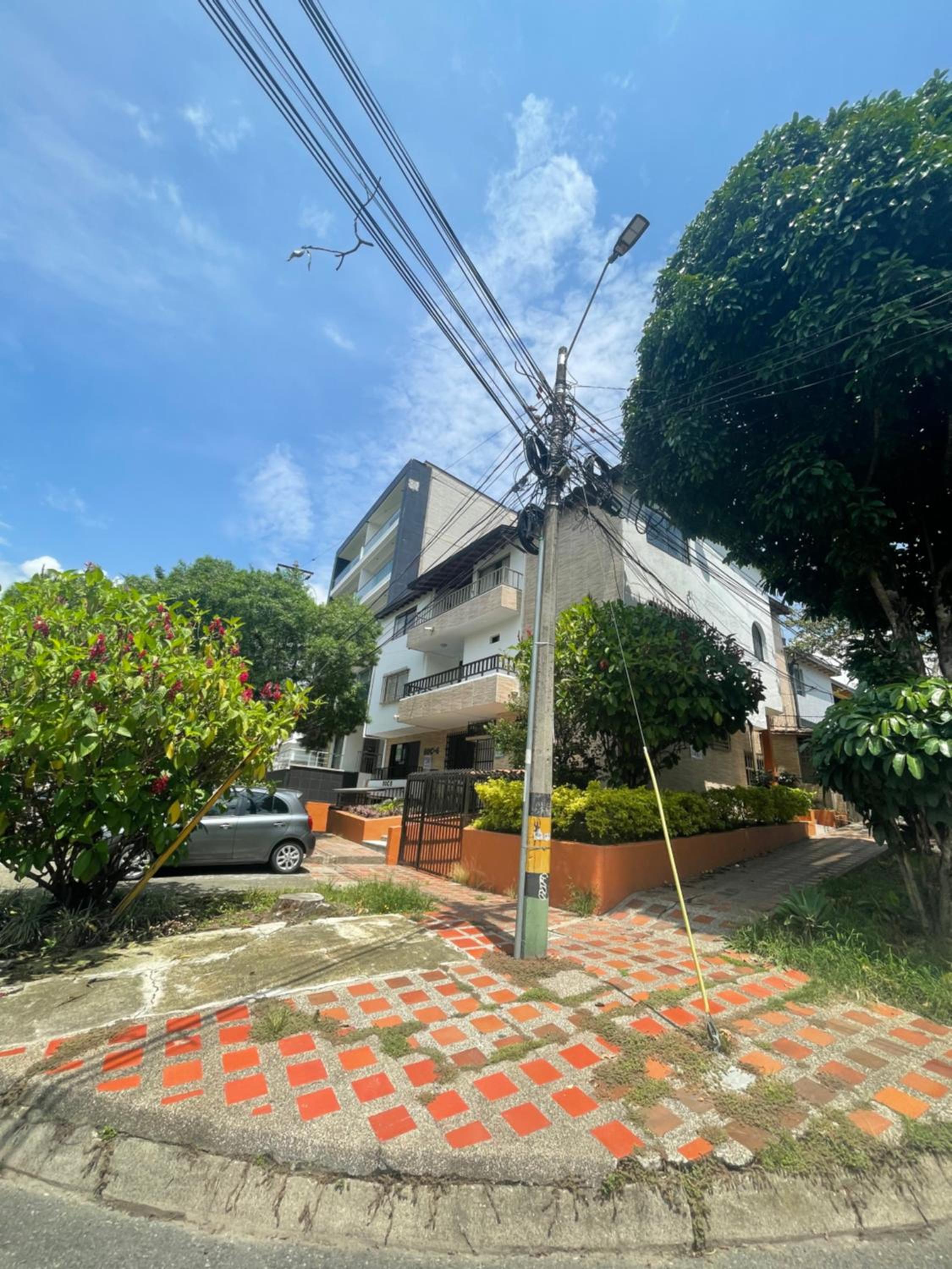 Apartamento en laureles con excelente ubicación