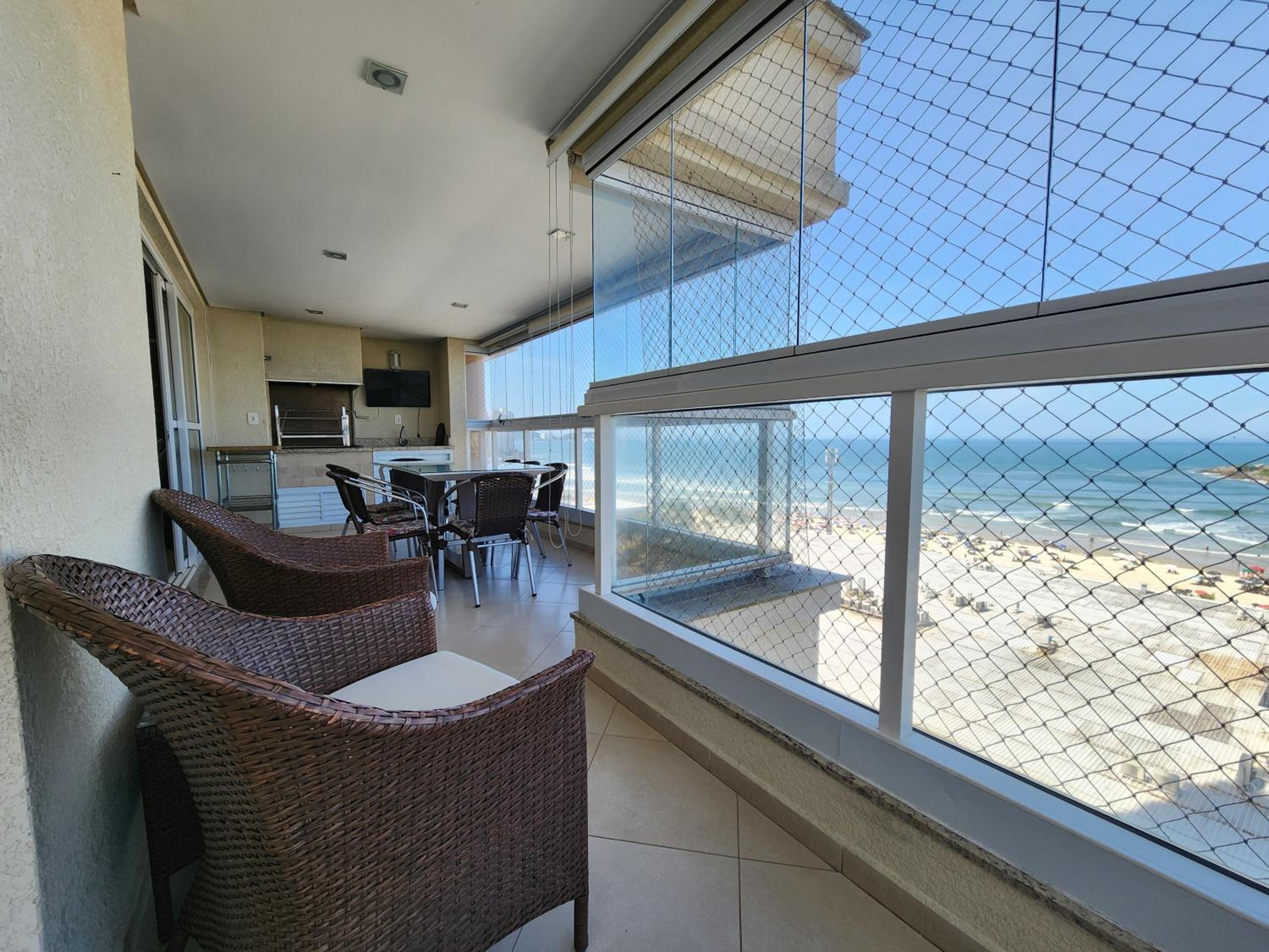 Alto padrão frente ao mar 4 suites WI FI