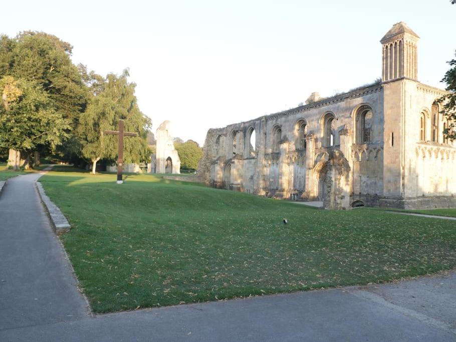 Metcalfe House