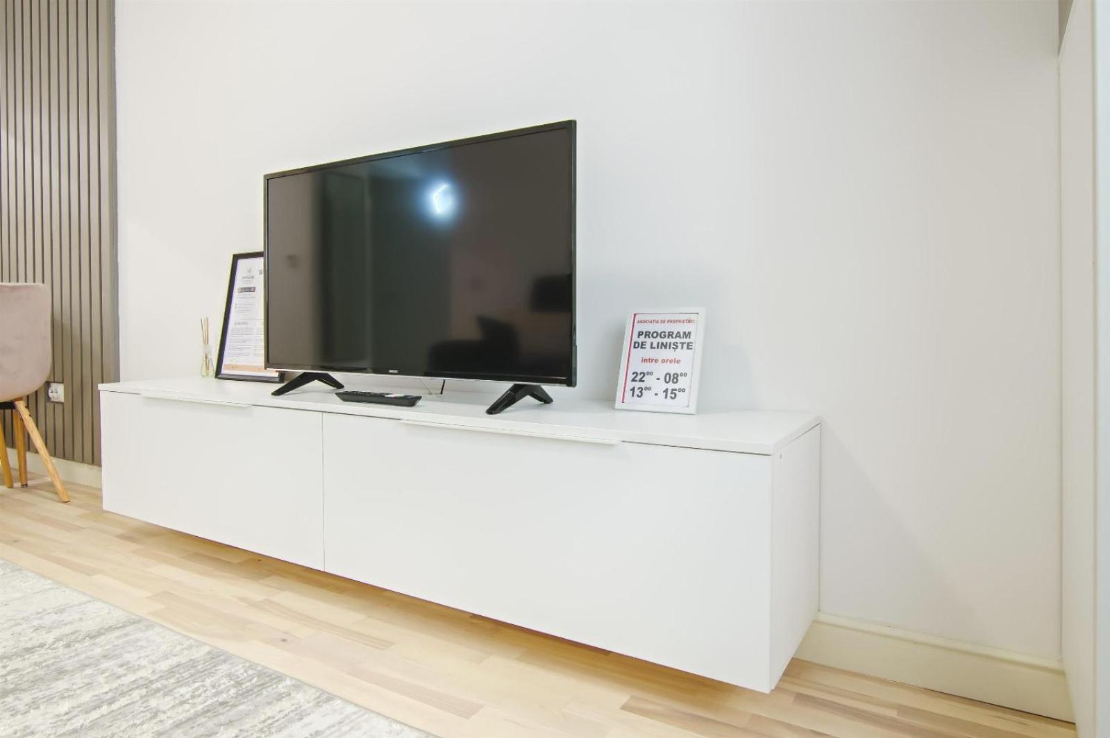 Himson Grey Apartment-Self Check-in near Airport & Mall