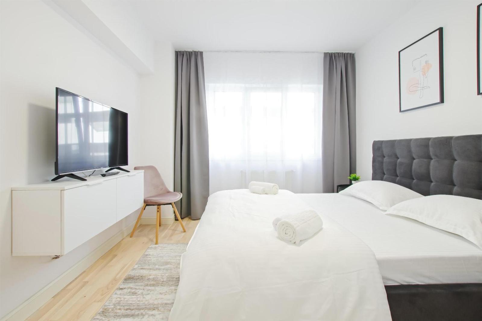 Himson Grey Apartment-Self Check-in near Airport & Mall