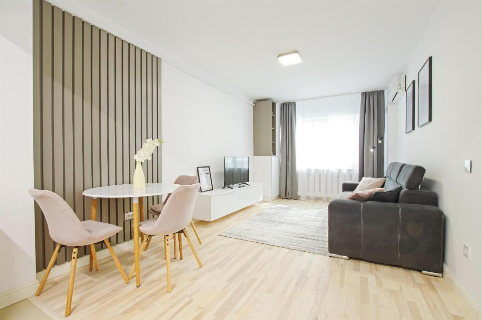 Himson Grey Apartment-Self Check-in near Airport & Mall