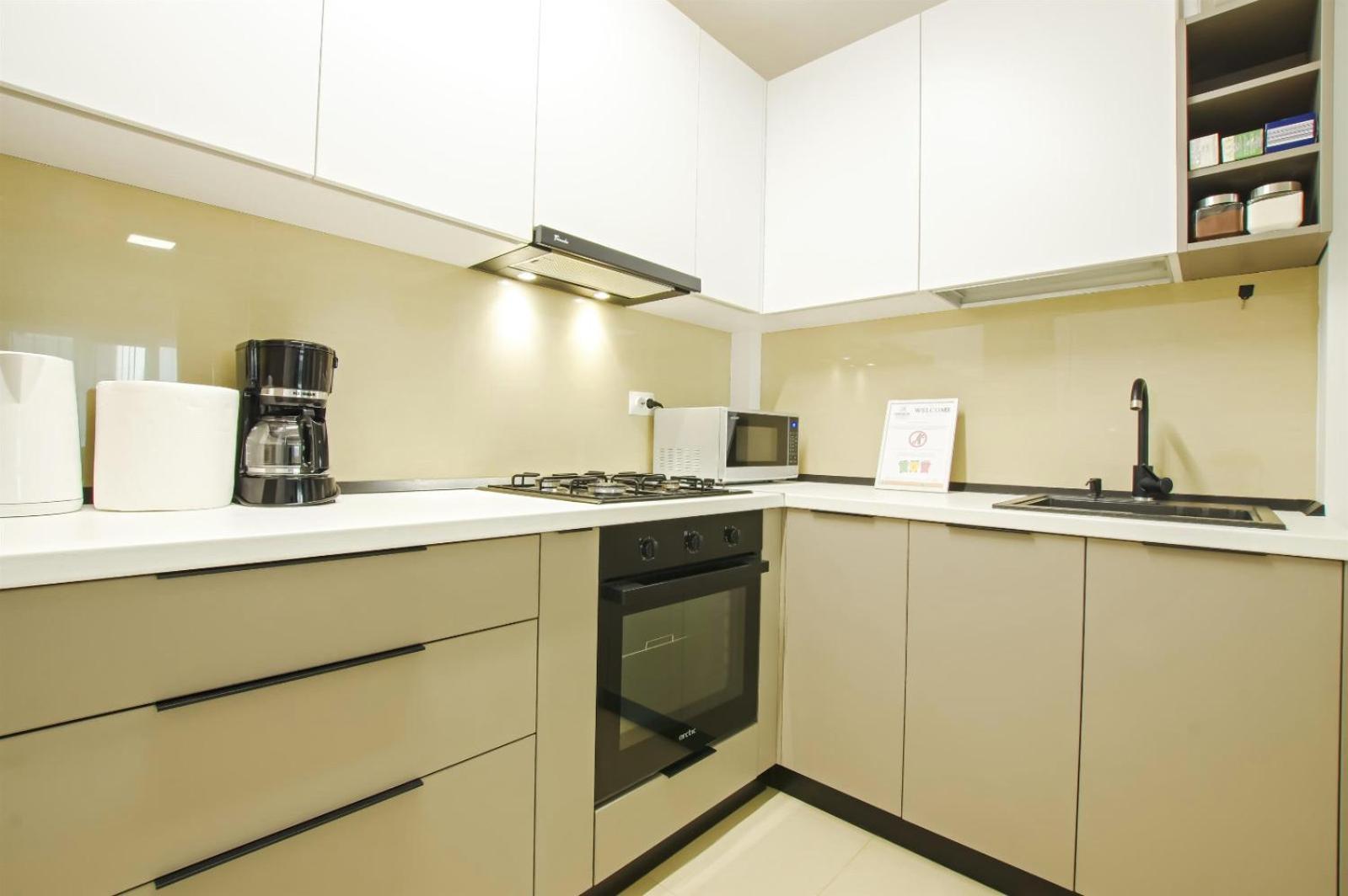 Himson Grey Apartment-Self Check-in near Airport & Mall
