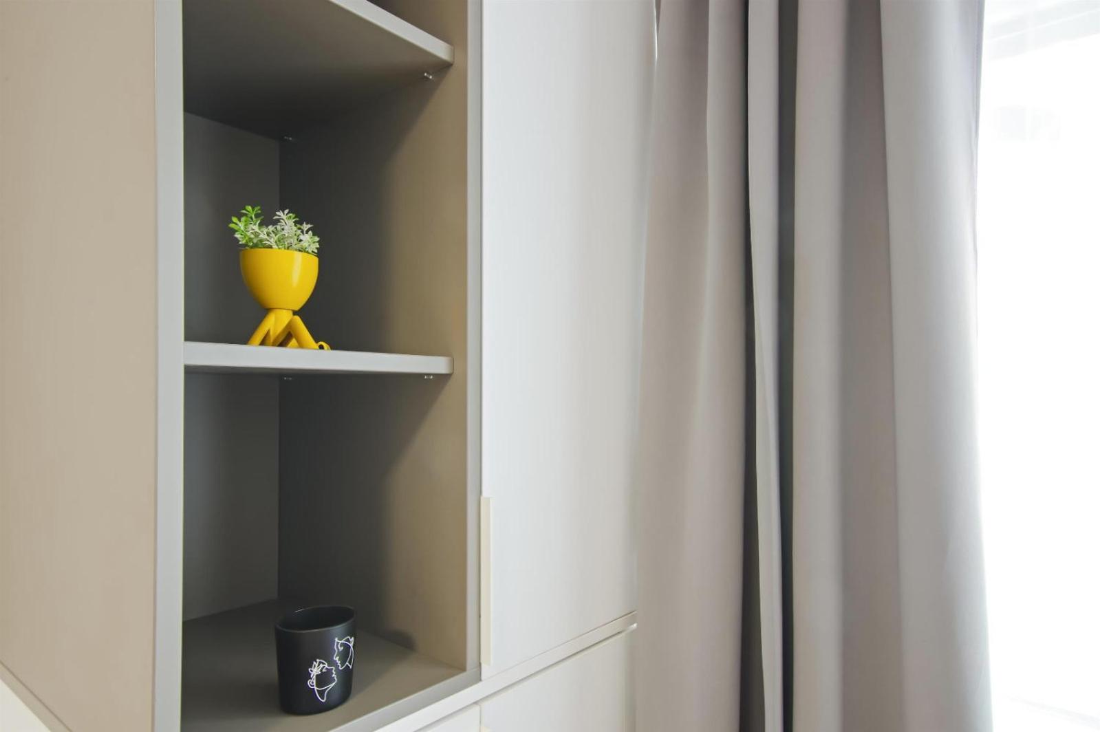 Himson Grey Apartment-Self Check-in near Airport & Mall