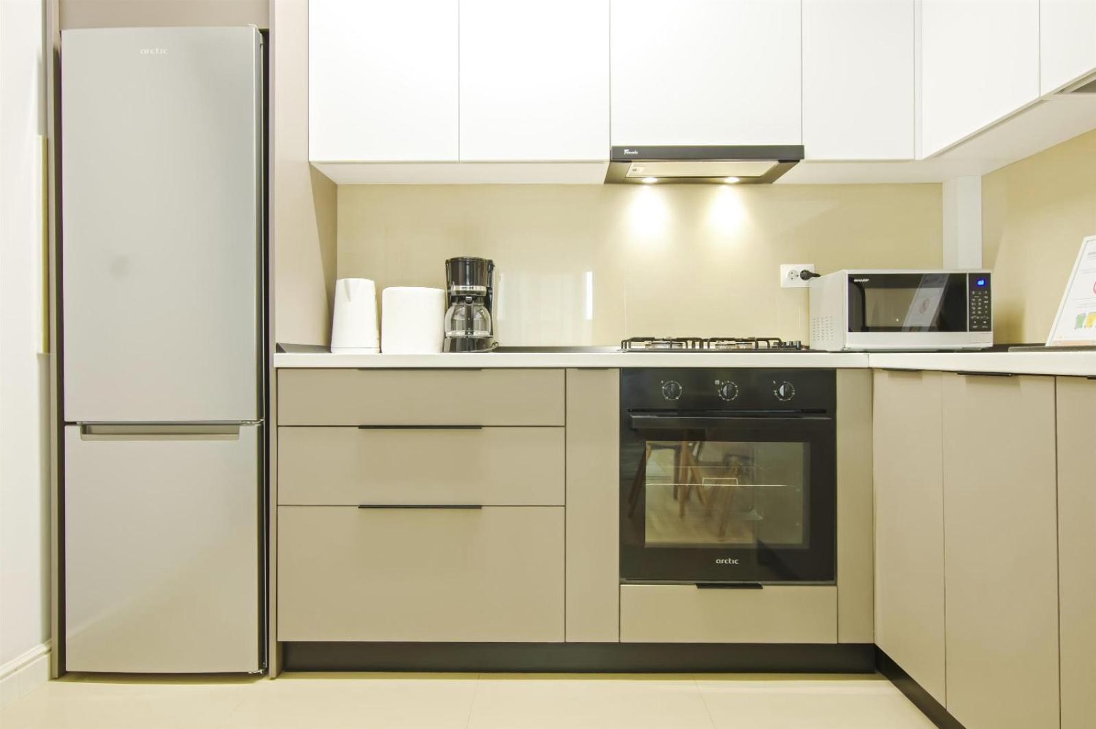 Himson Grey Apartment-Self Check-in near Airport & Mall