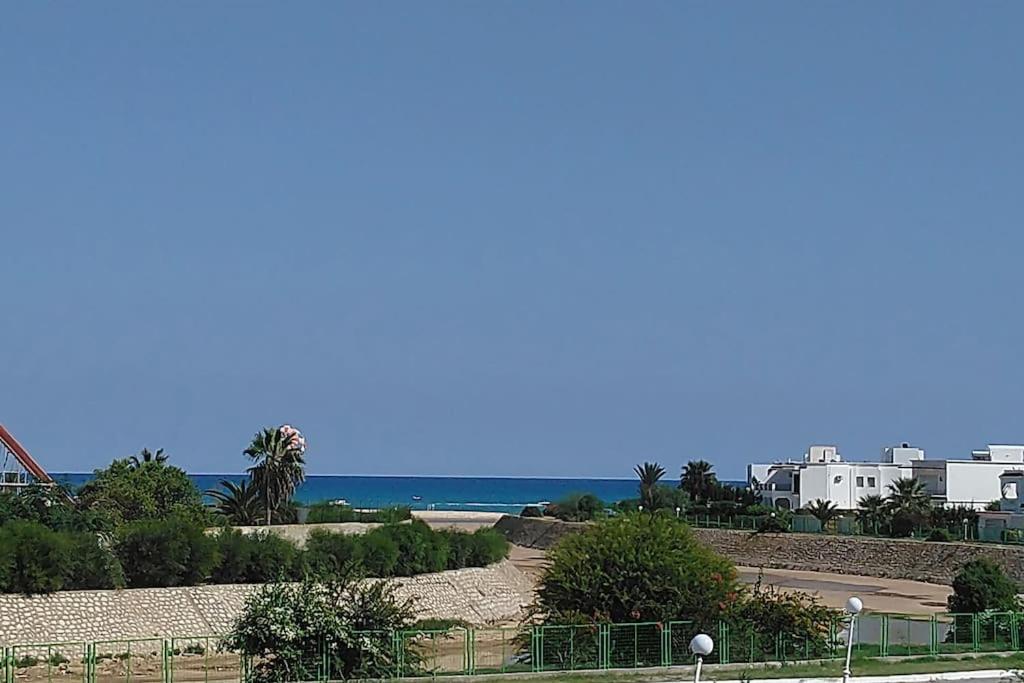 Maison pied dans l'eau à résidence Jinène Hammamet