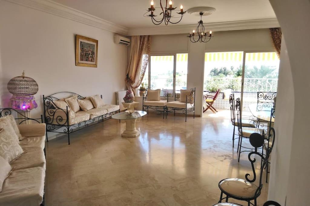 Maison pied dans l'eau à résidence Jinène Hammamet