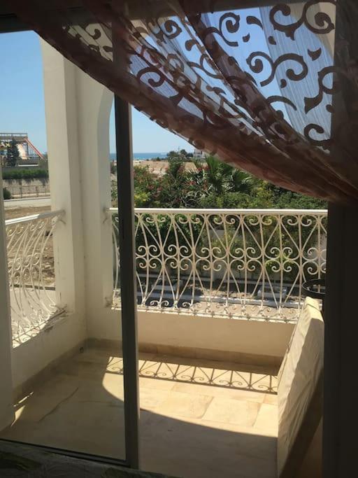 Maison pied dans l'eau à résidence Jinène Hammamet