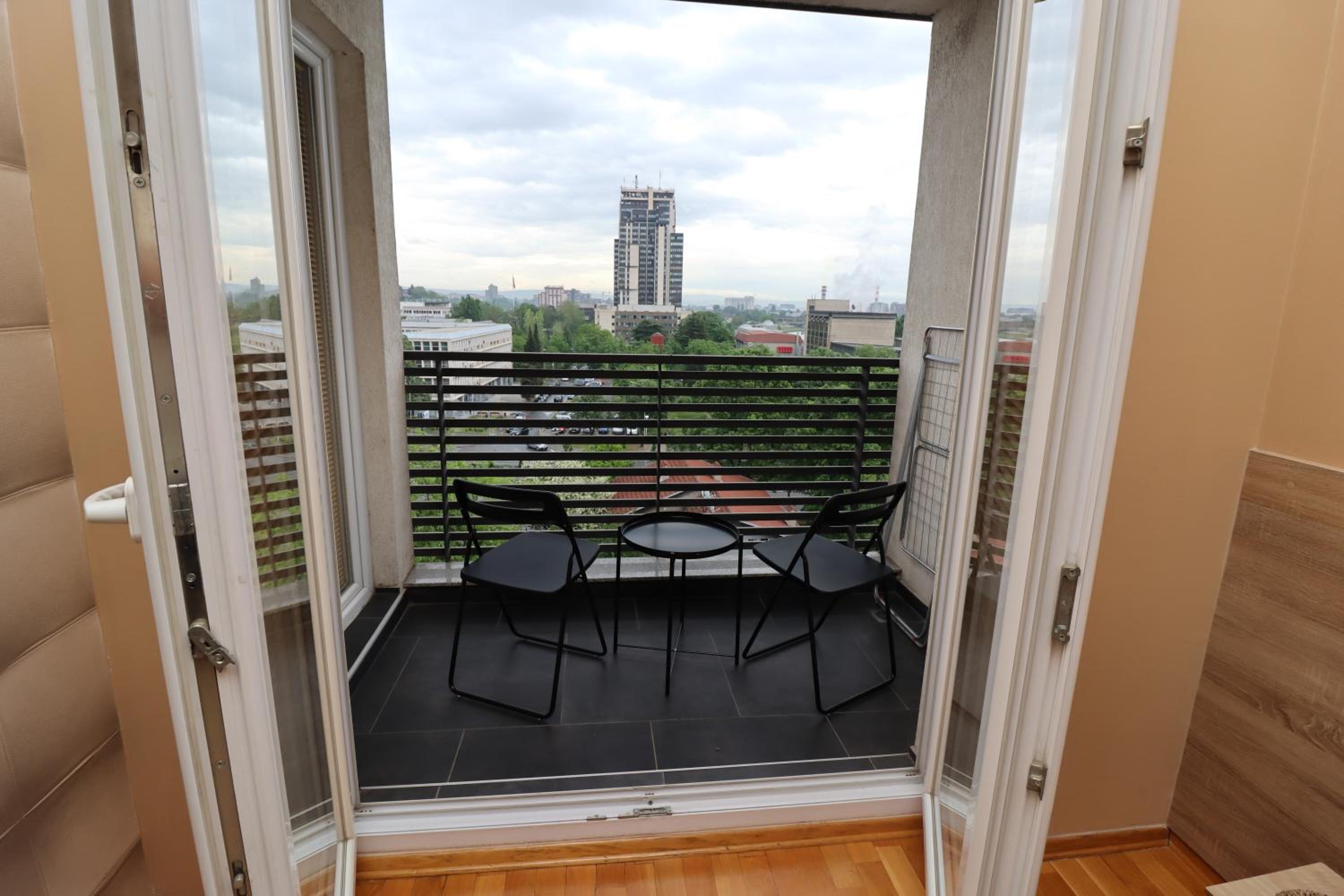 Luxury Apartments - with balcony 12 and 12a view 5