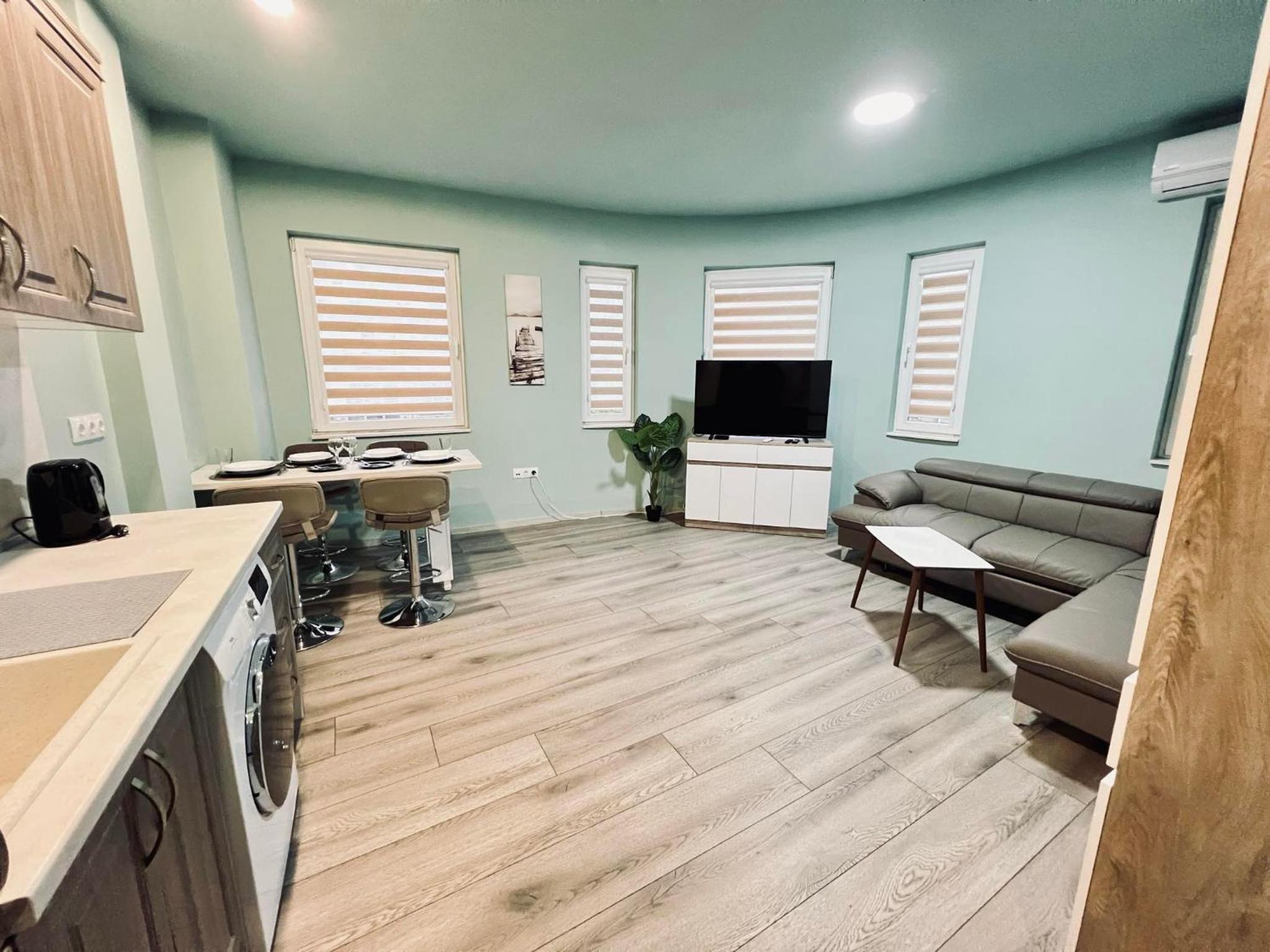 NJ Deluxe rooms