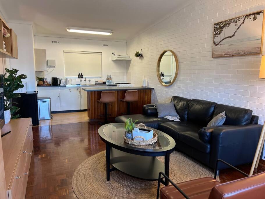 Humble & Cosy, in the Heart of East Vic Park