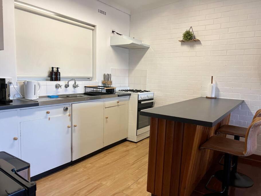 Humble & Cosy, in the Heart of East Vic Park