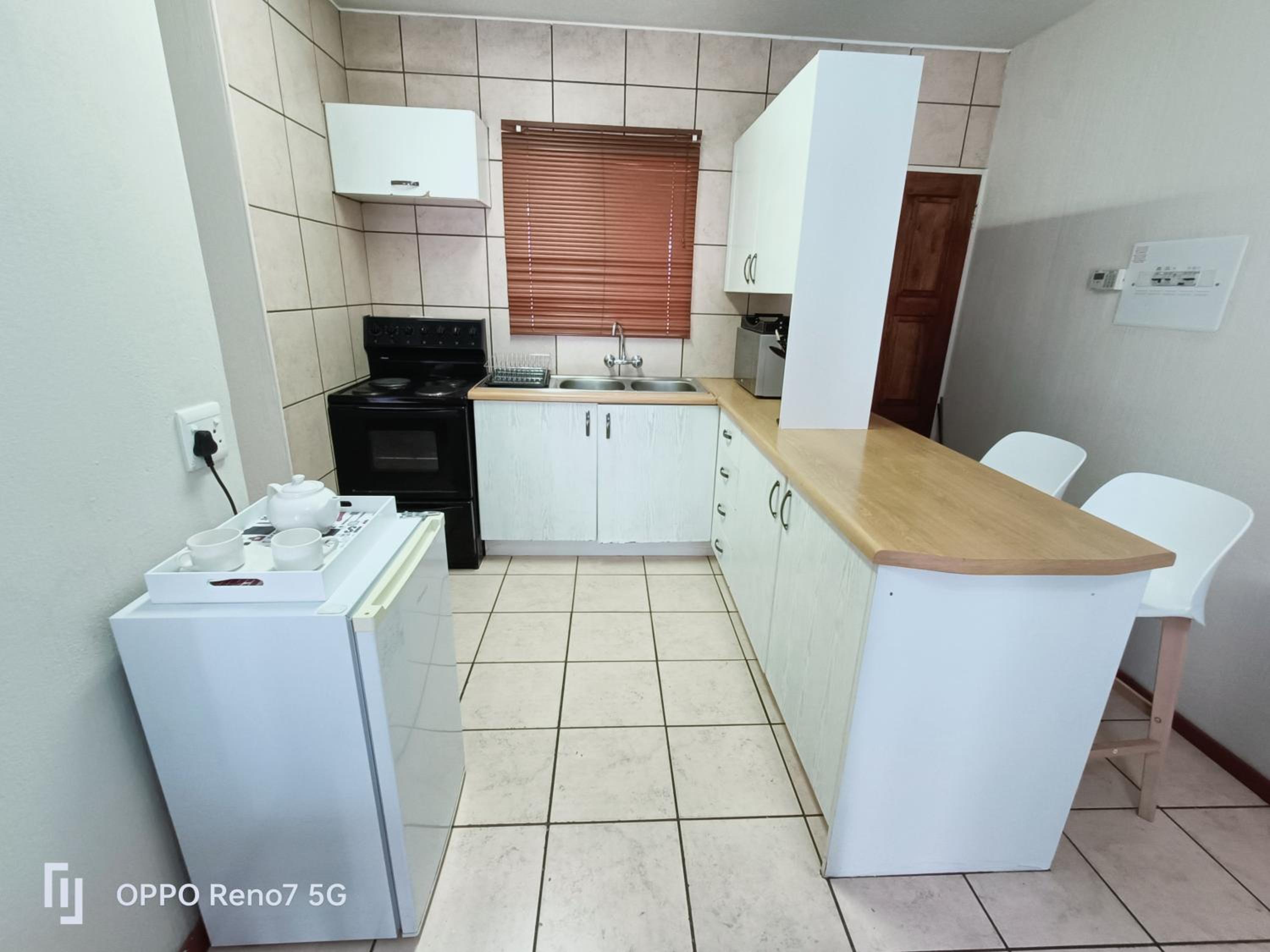 Apartment in Boksburg near OR TAMBO INTERNATIONAL AIRPORT view 5