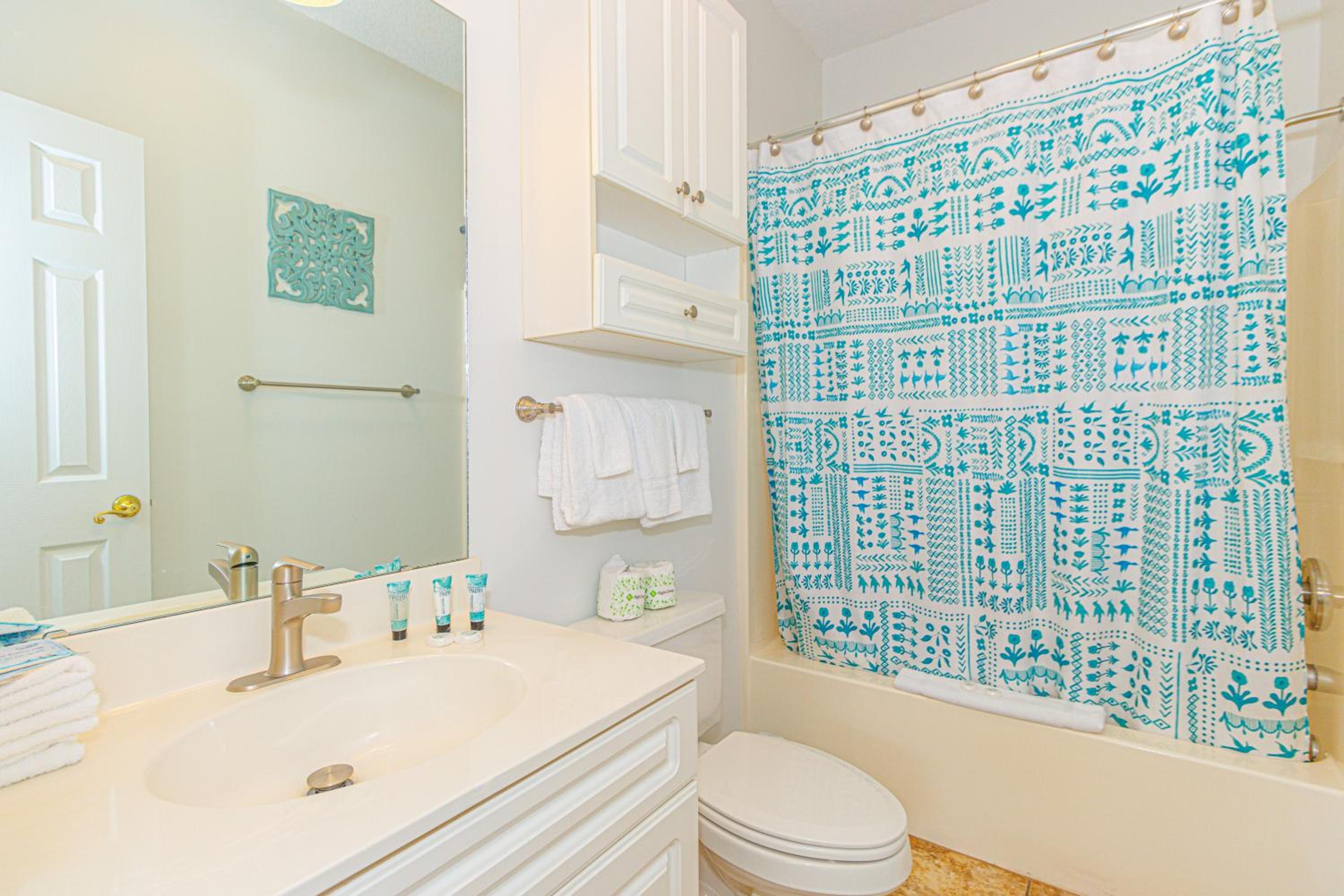 First Floor 2 Bedroom Condo with Golf Course Views-Magnolia Place 101 - Sleeps 6 guests! view 3