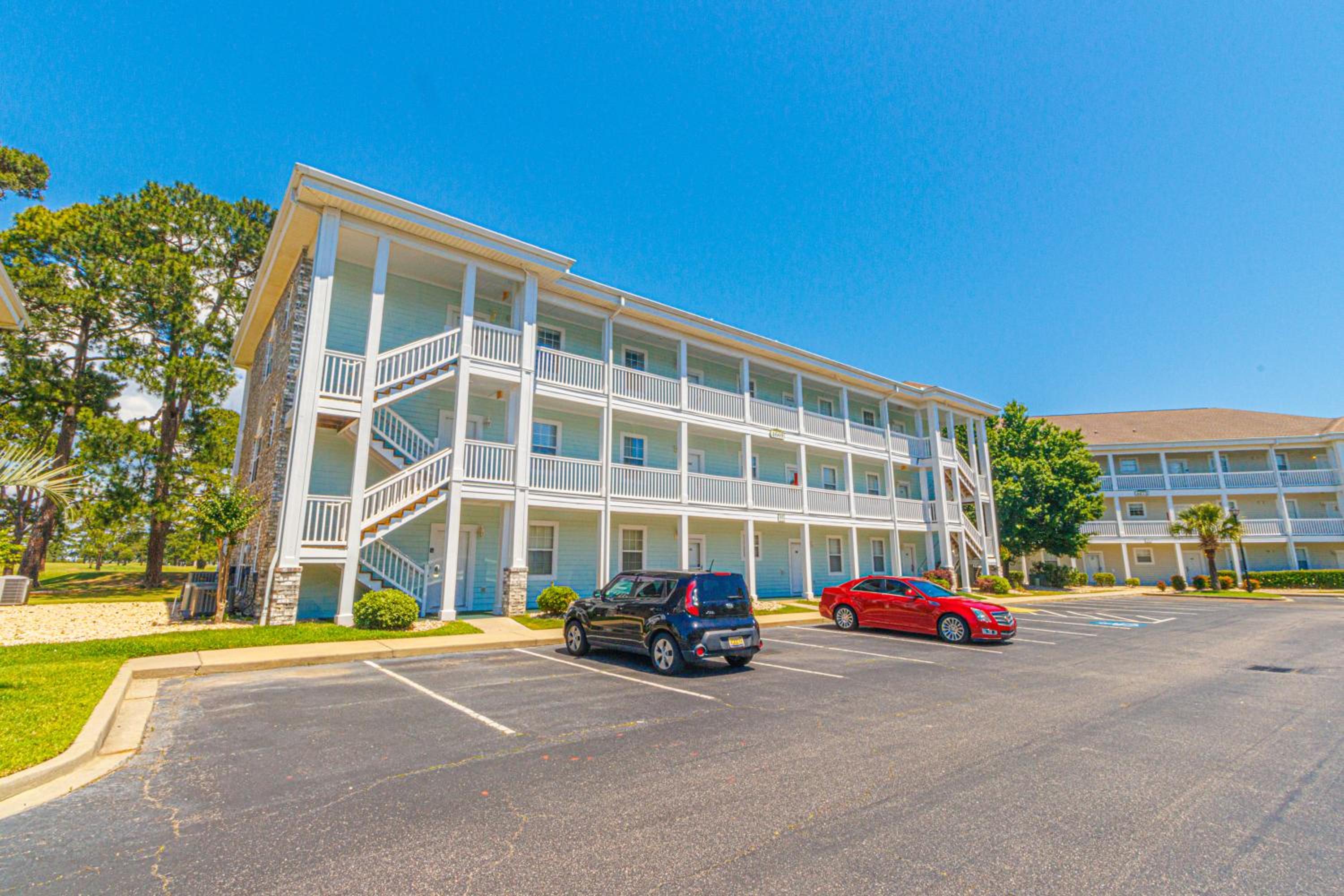First Floor 2 Bedroom Condo with Golf Course Views-Magnolia Place 101 - Sleeps 6 guests! view 5