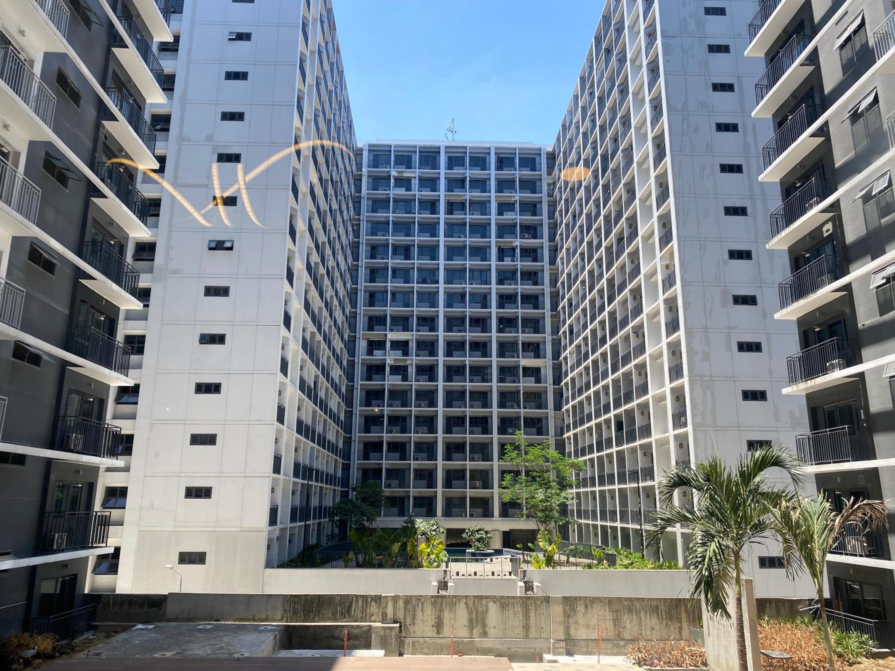 Family Suite Condo Near MOA Pasay Shore 3 Res view 3