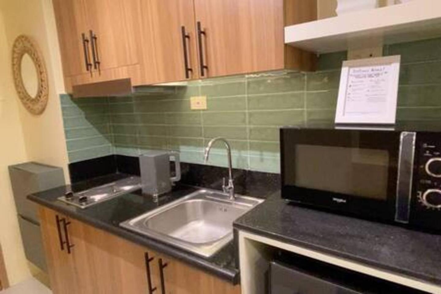 Family Suite Condo Near MOA Pasay Shore 3 Res view 5