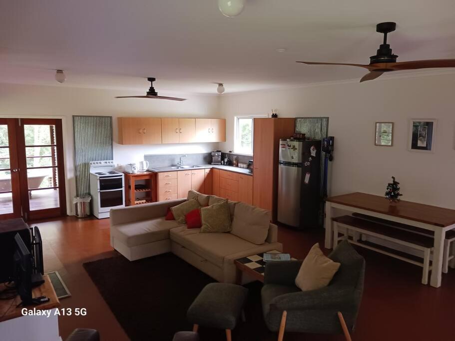 Eucalyptus Escape - Privacy in the Hinterland