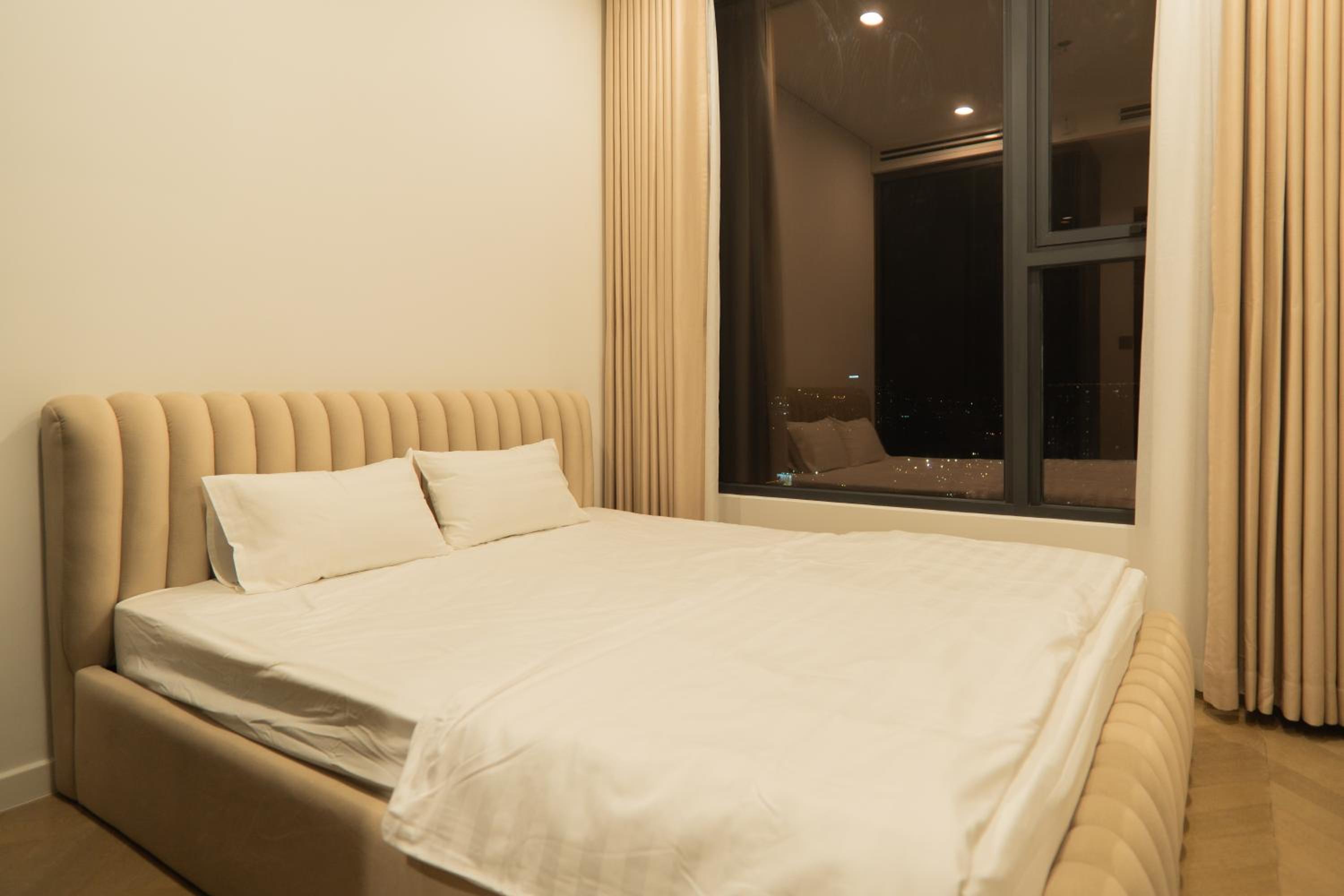 2 bedroom City View Minimal Apartment