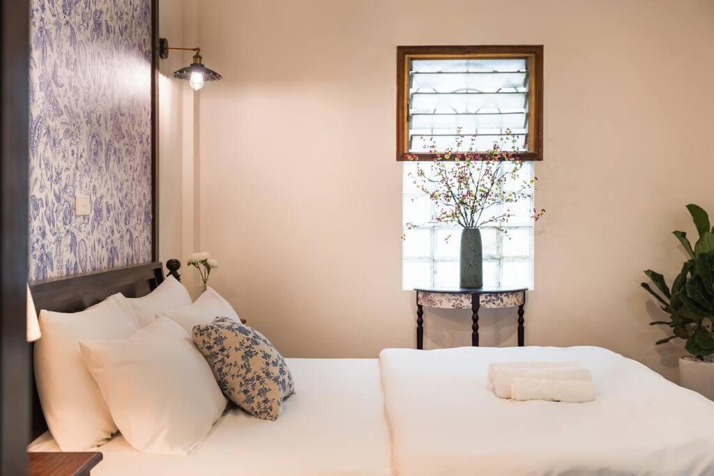 Indochine 4Bedrooms house Heart Old Quarter by SSens Homes
