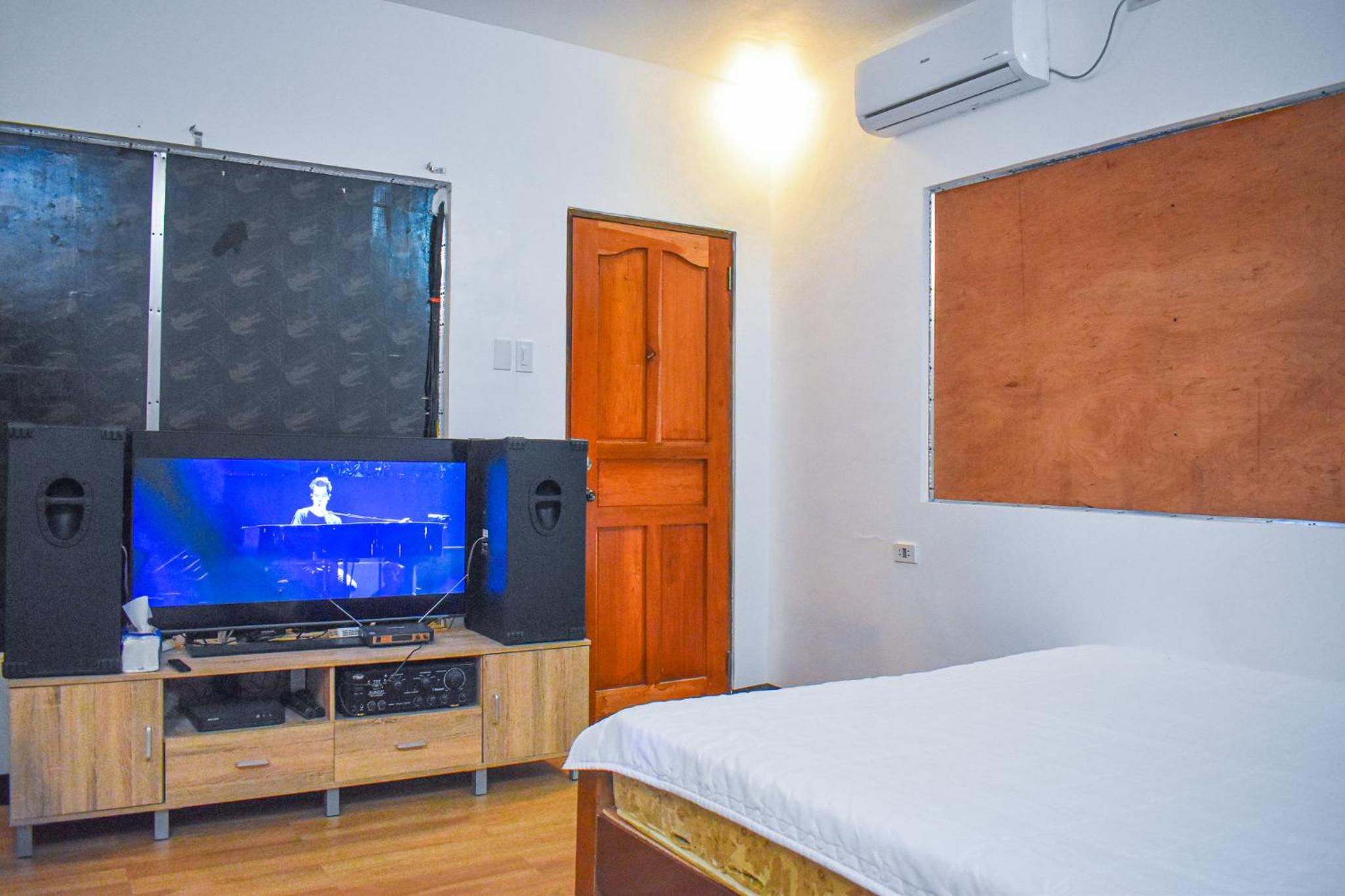 Casa de Madera The Wooden House Staycation Transient and Private Resort
