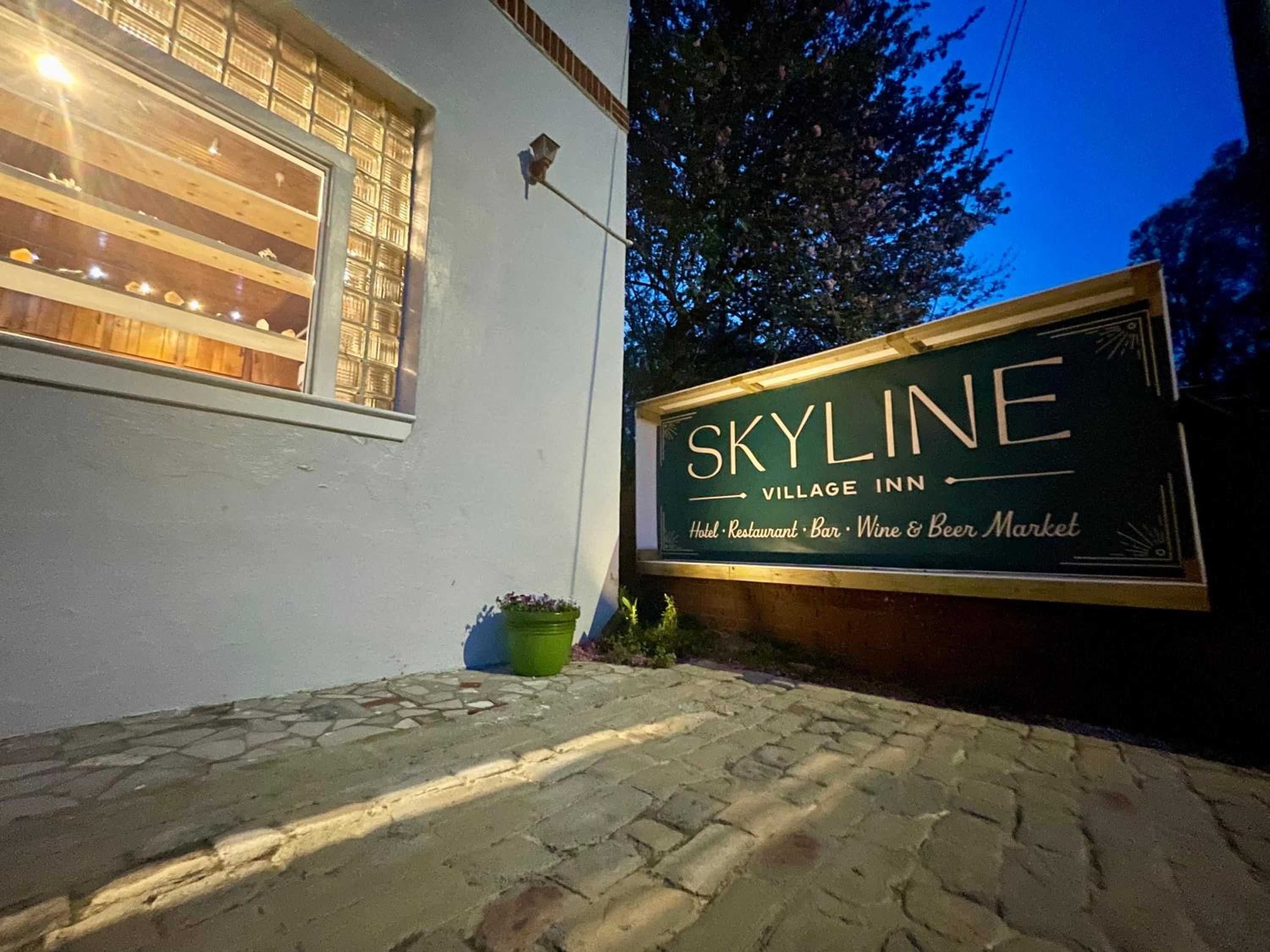 Skyline Village Inn