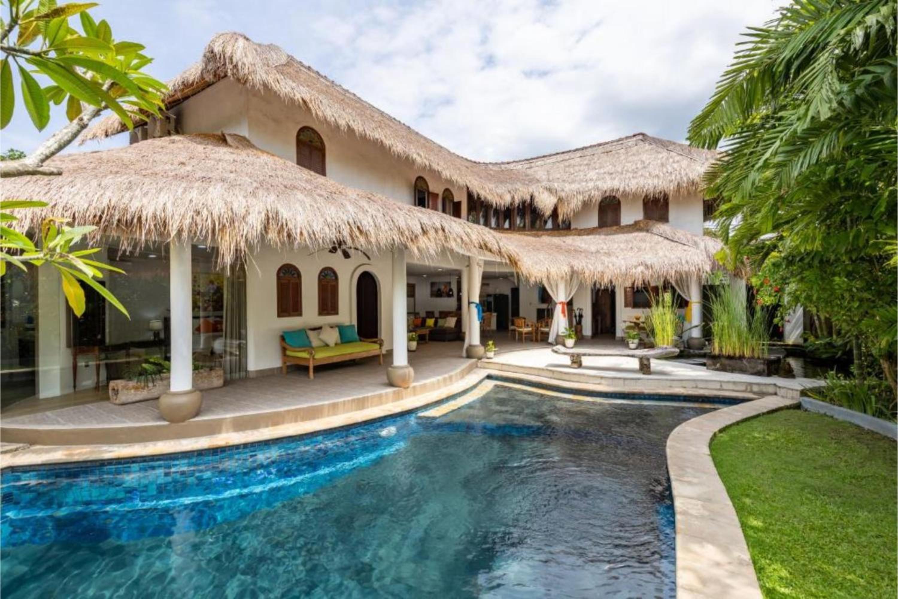 Rose 2BR Private Pool Villa view 2