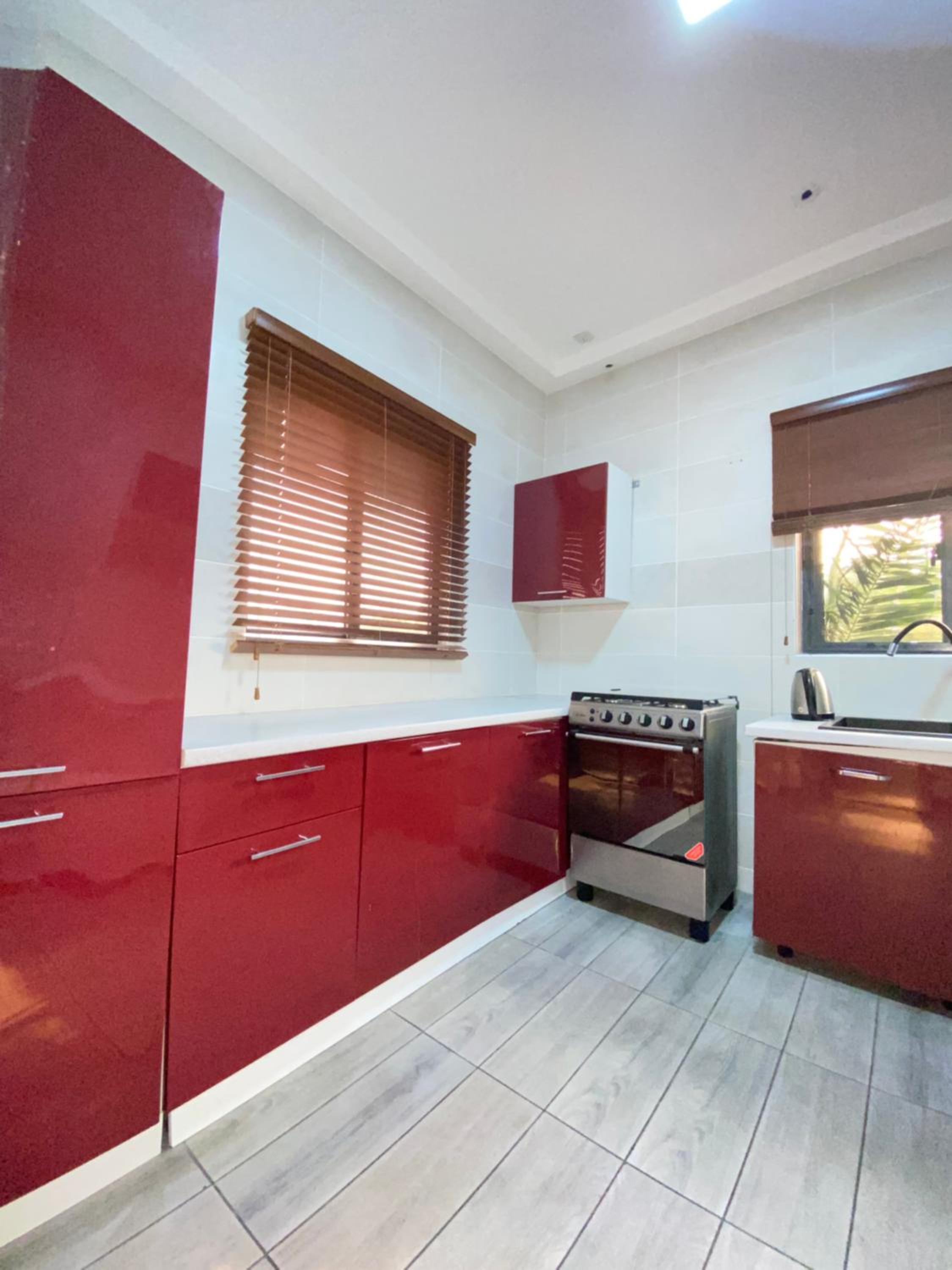 EL Apartment