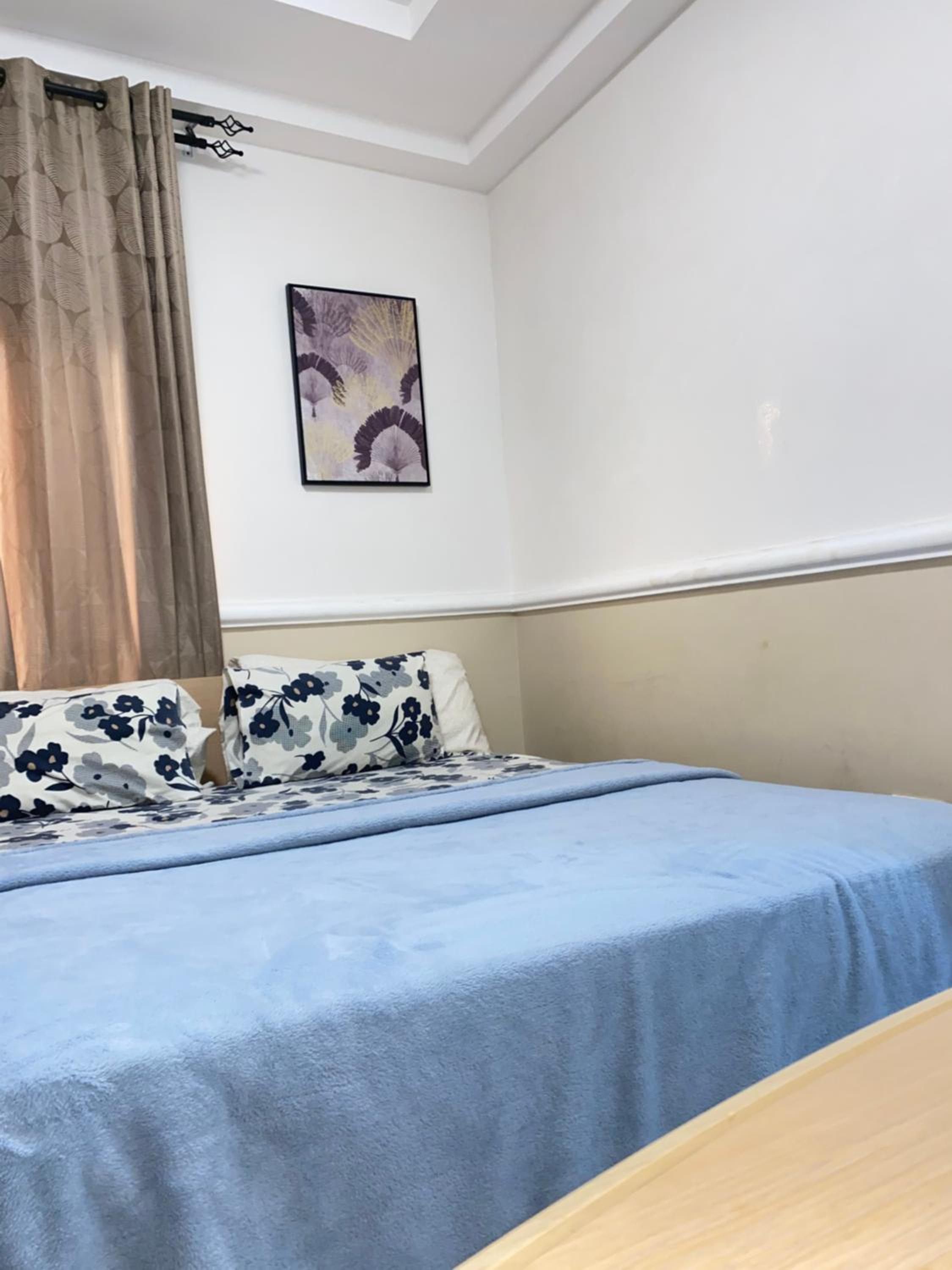 EL Apartment