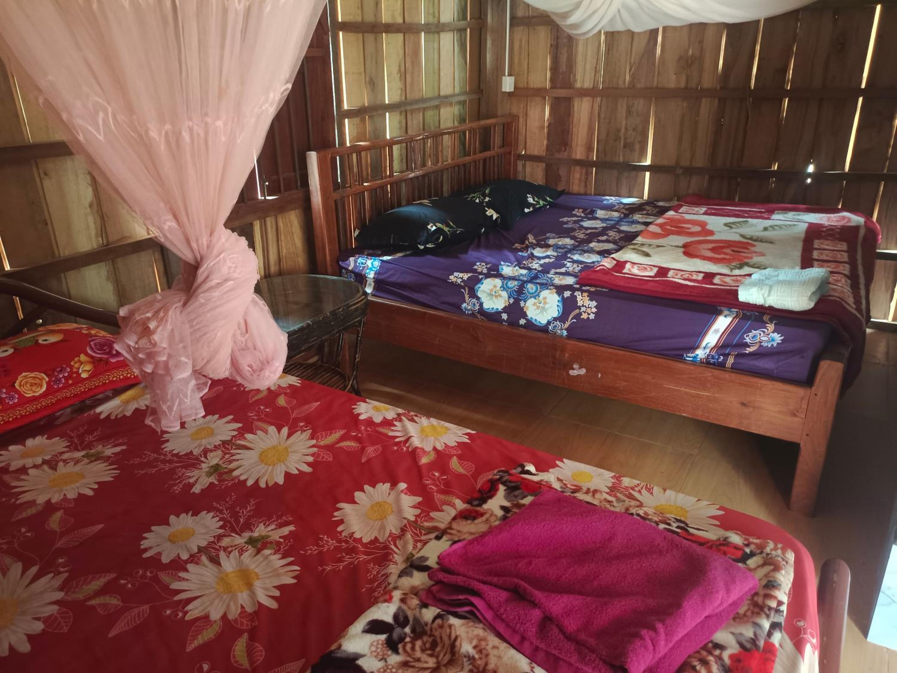 Banlung Hill Top House &Trekking