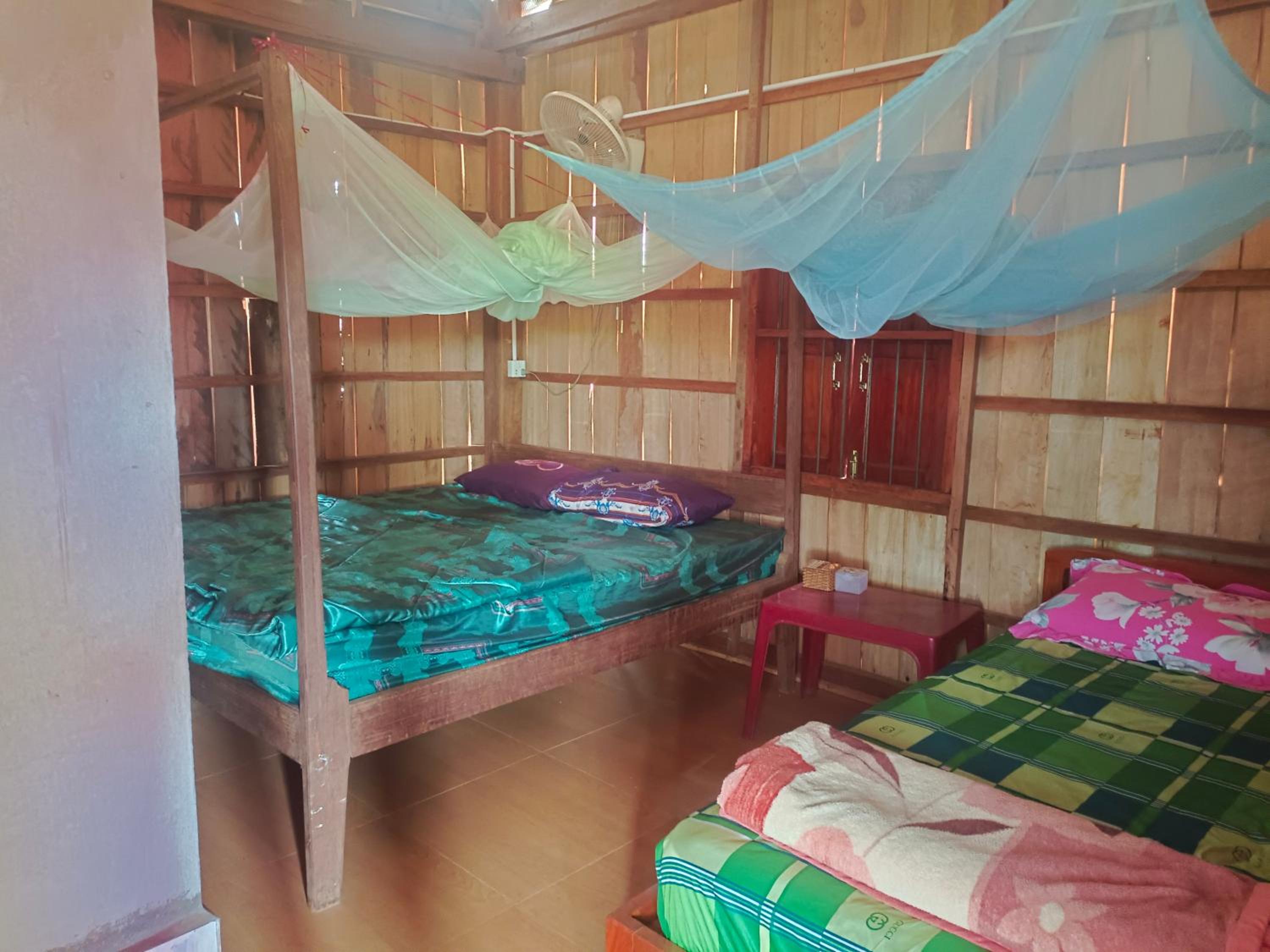 Banlung Hill Top House &Trekking