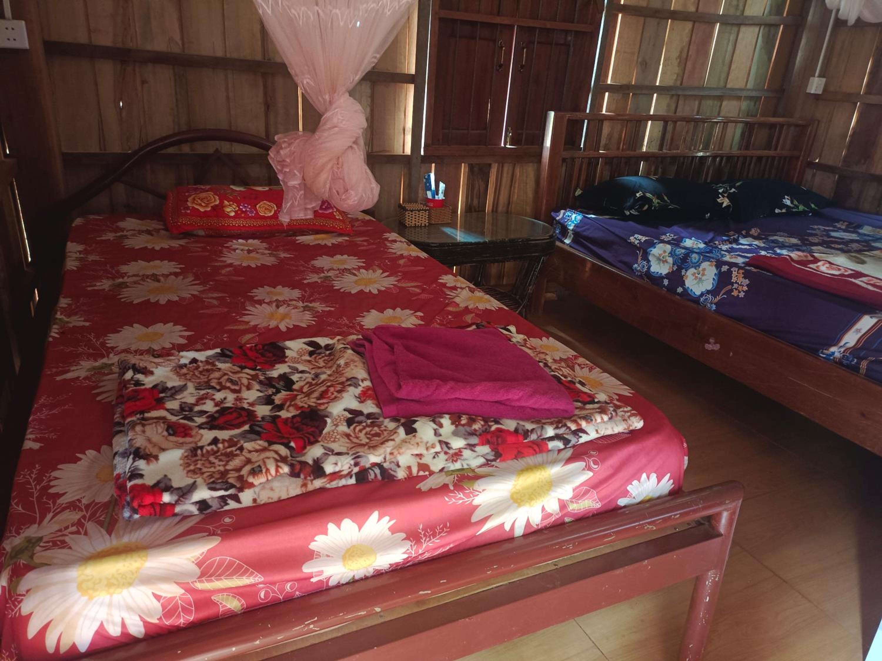 Banlung Hill Top House &Trekking