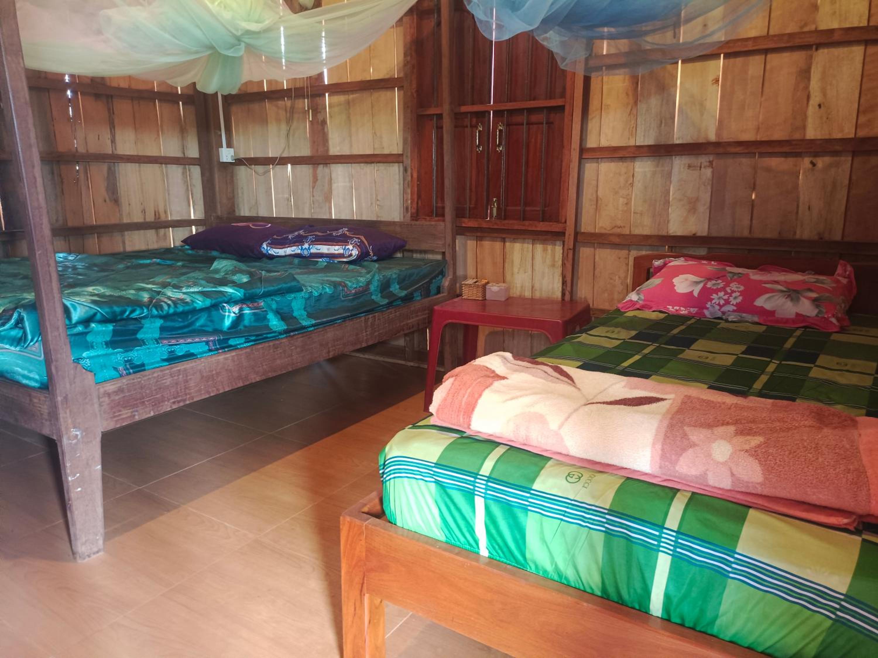 Banlung Hill Top House &Trekking