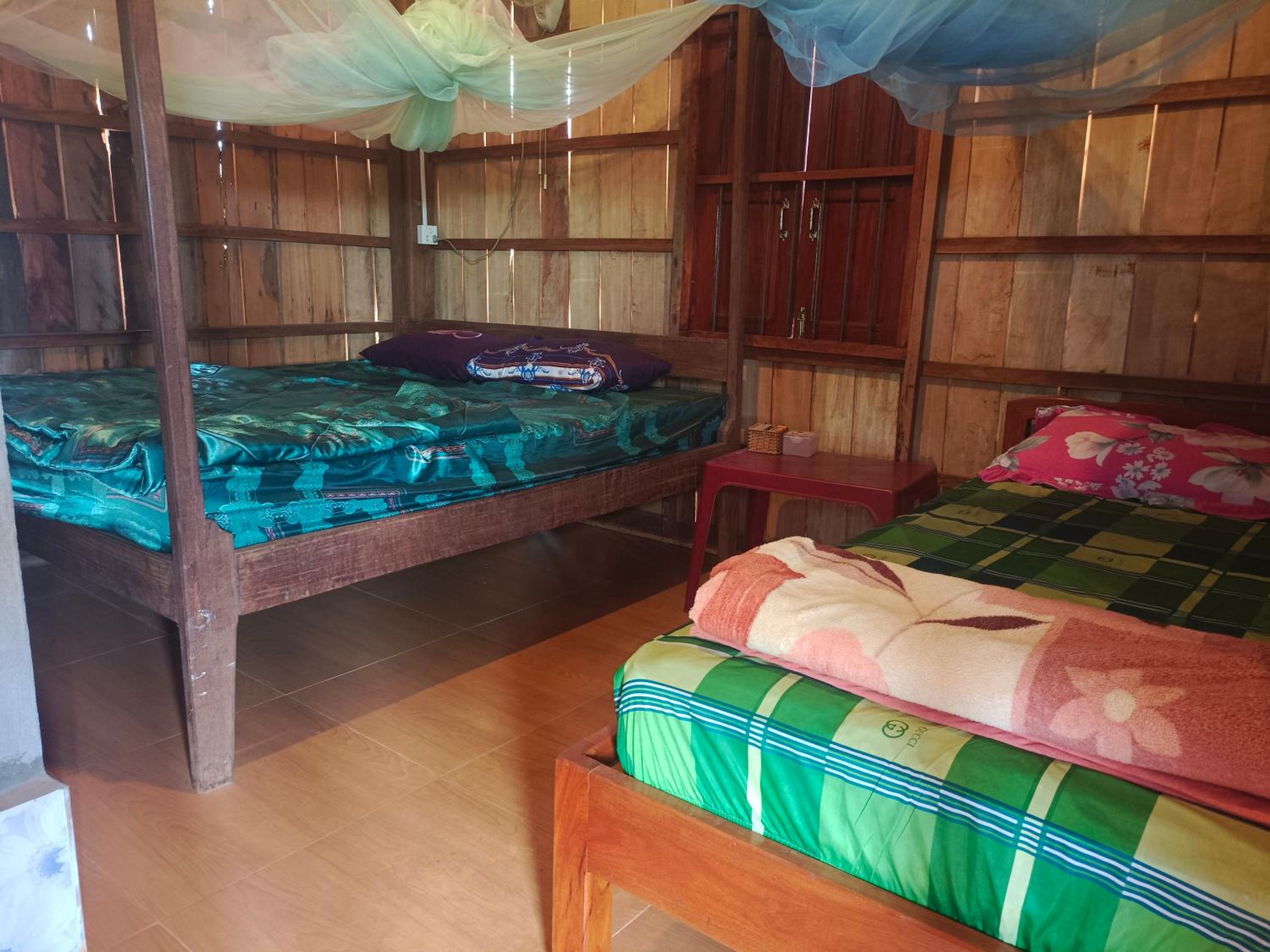 Banlung Hill Top House &Trekking
