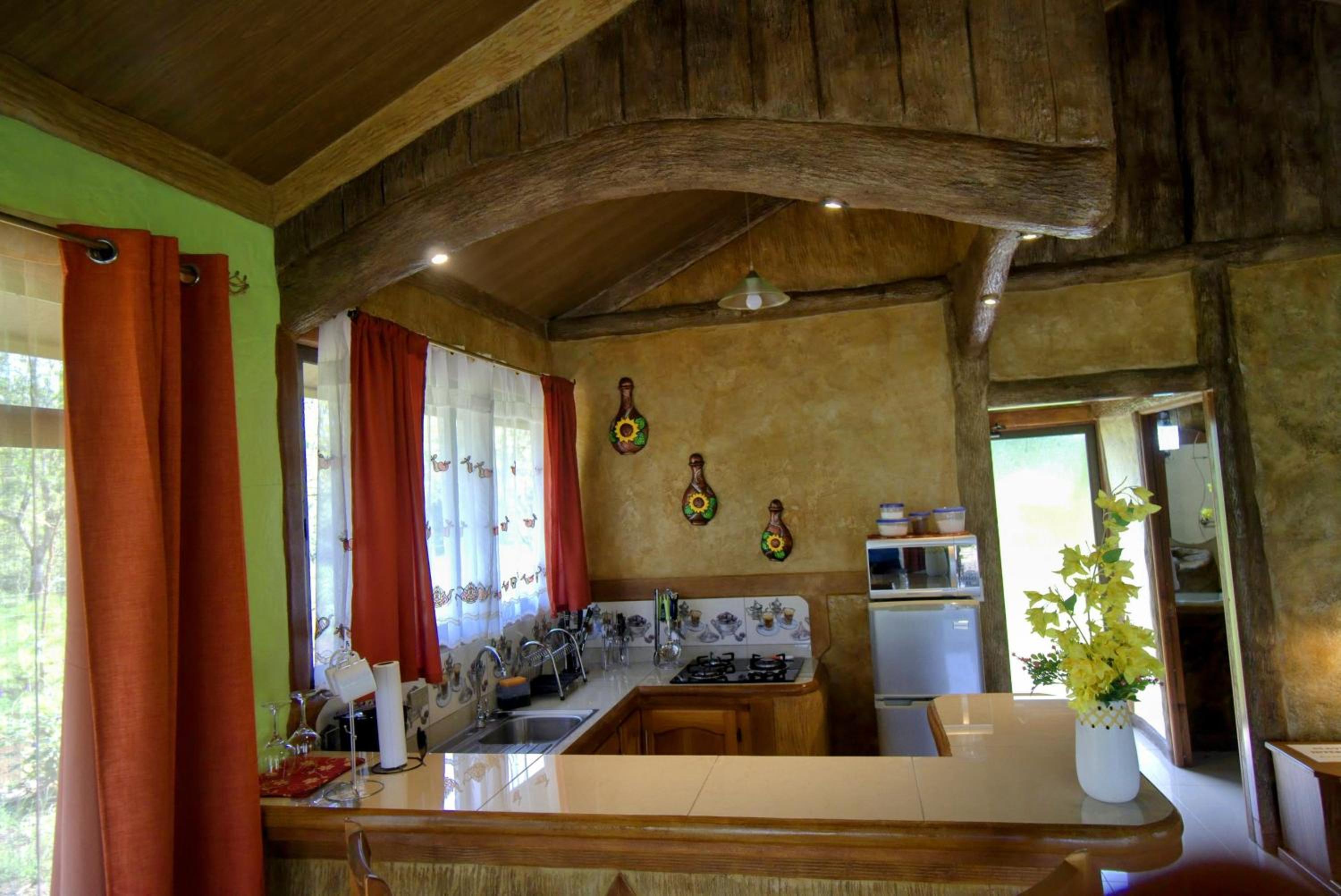 Rustic Arenal Villa+Private Jacuzzi & Volcano View
