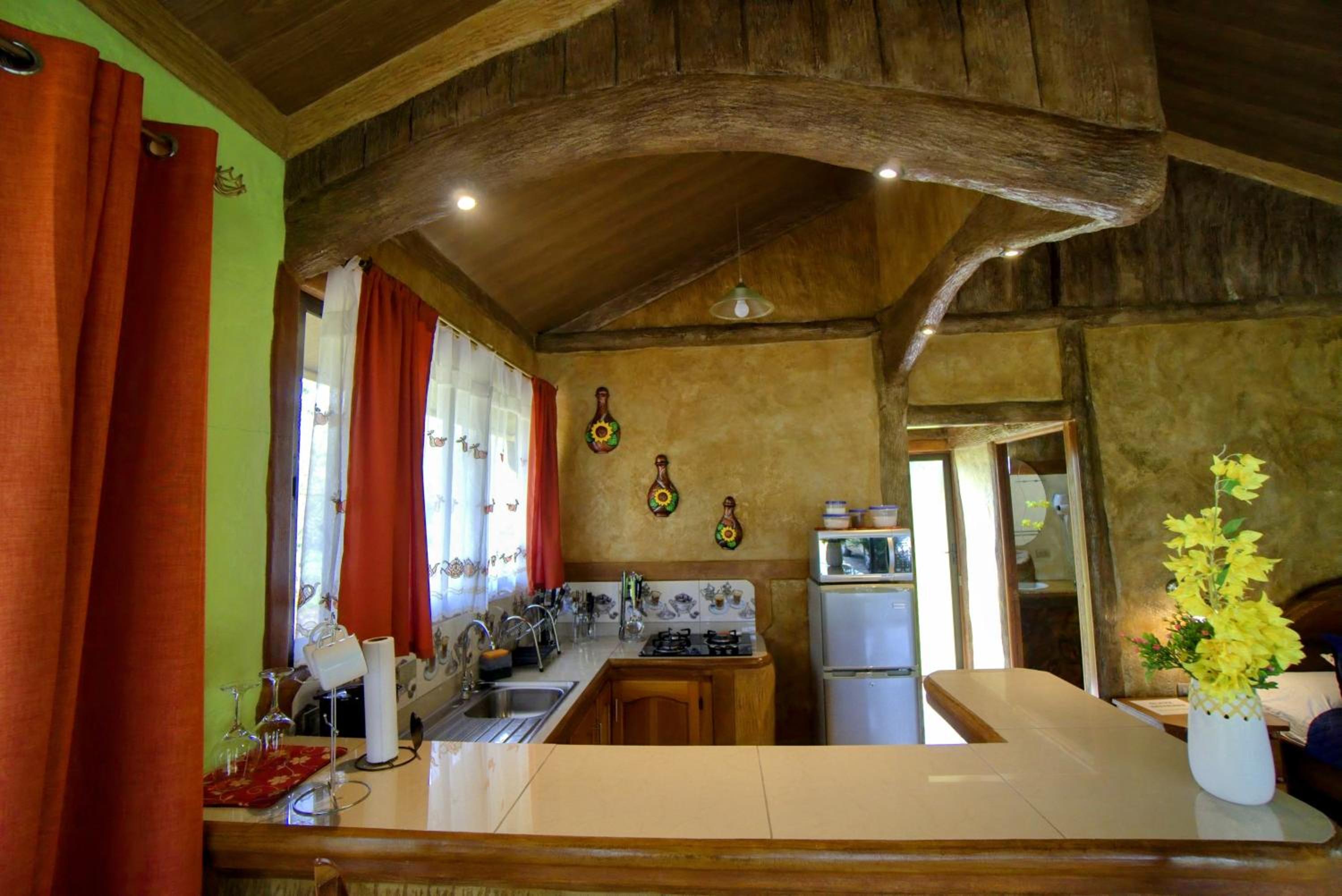 Rustic Arenal Villa+Private Jacuzzi & Volcano View